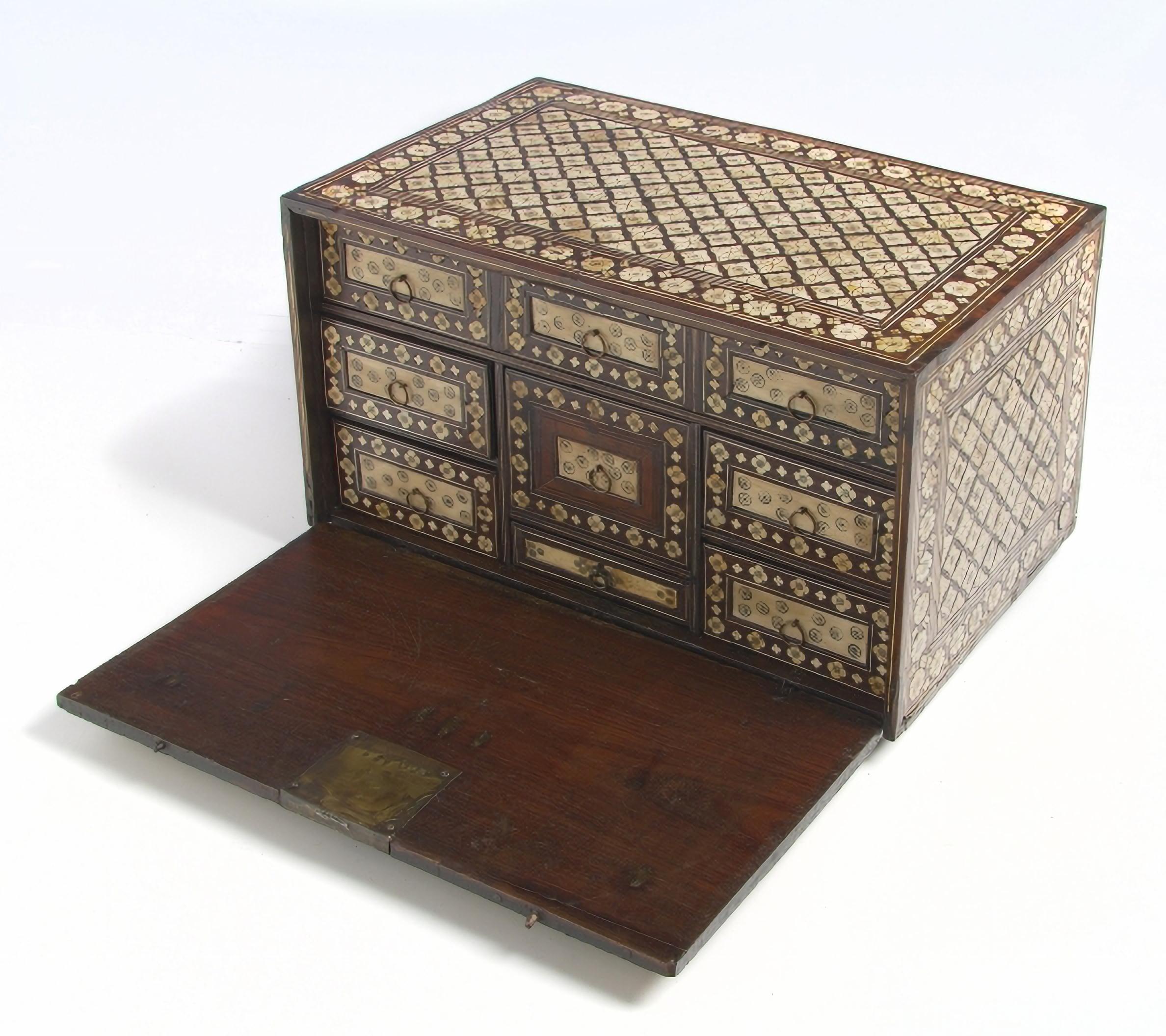 18th Century and Earlier IMPRESSIVE COUNTER  Lusíada 17th Century For Sale