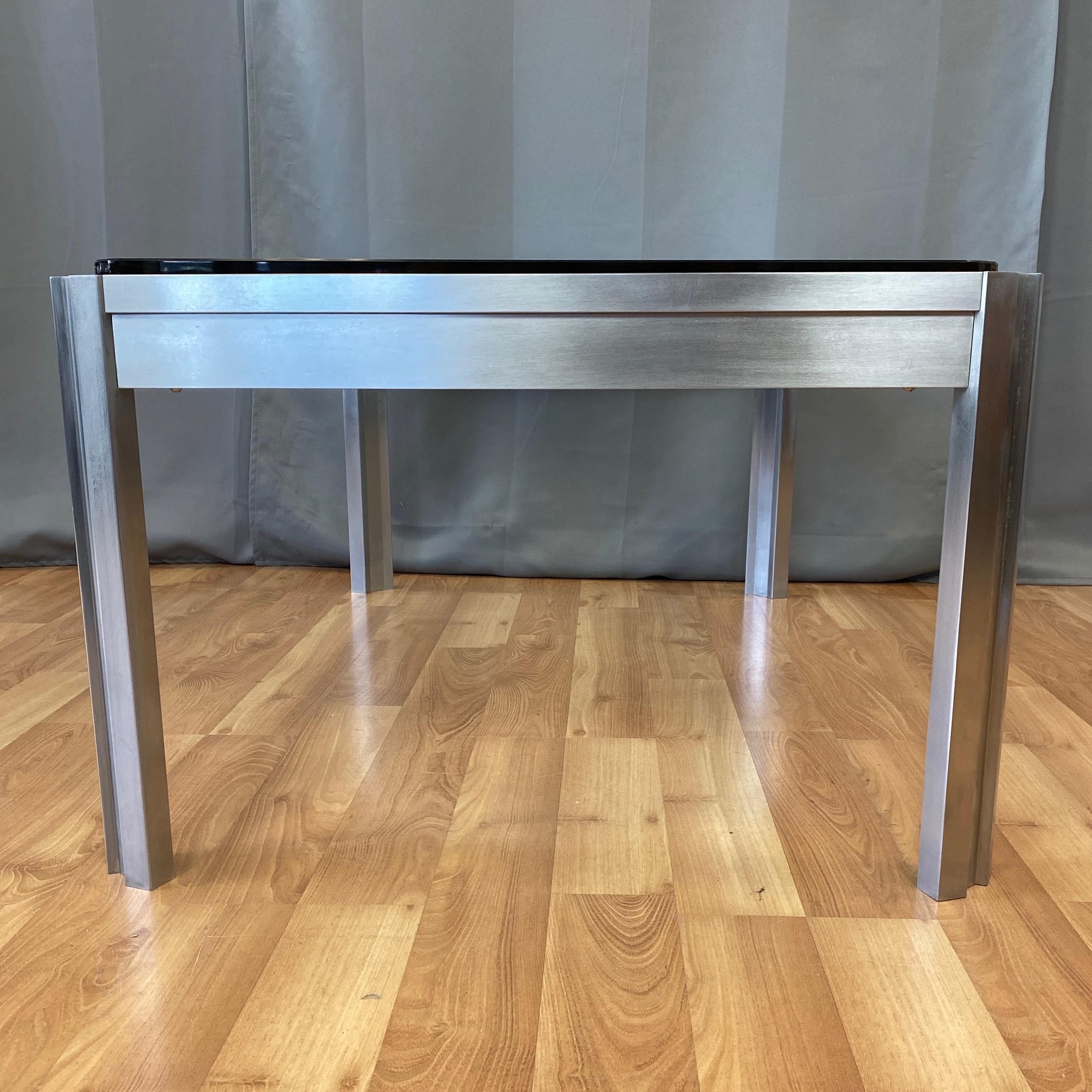 Impresionante mesa de centro de acero inoxidable y cristal fabricada a medida, años 70 5