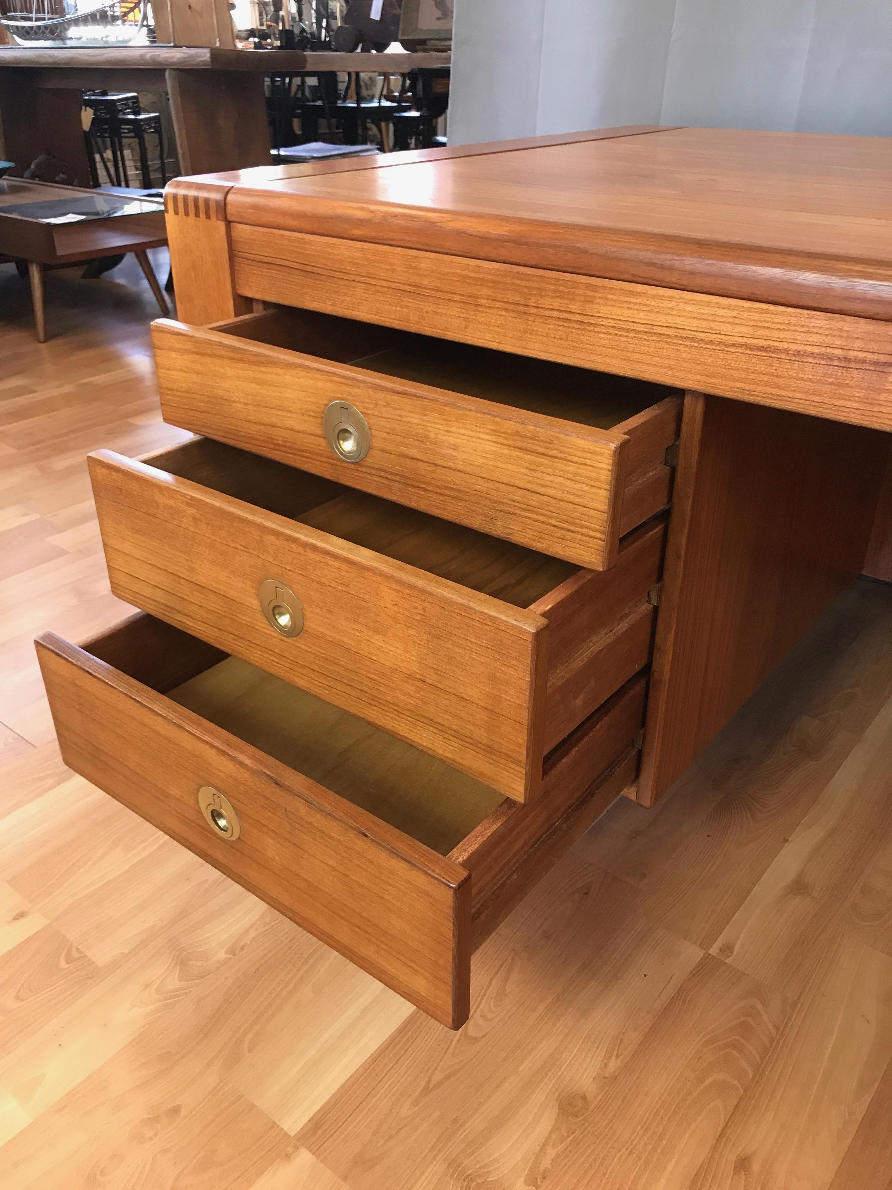 Brass Impressive D-Scan Danish Modern Teak Executive Desk, 1970s