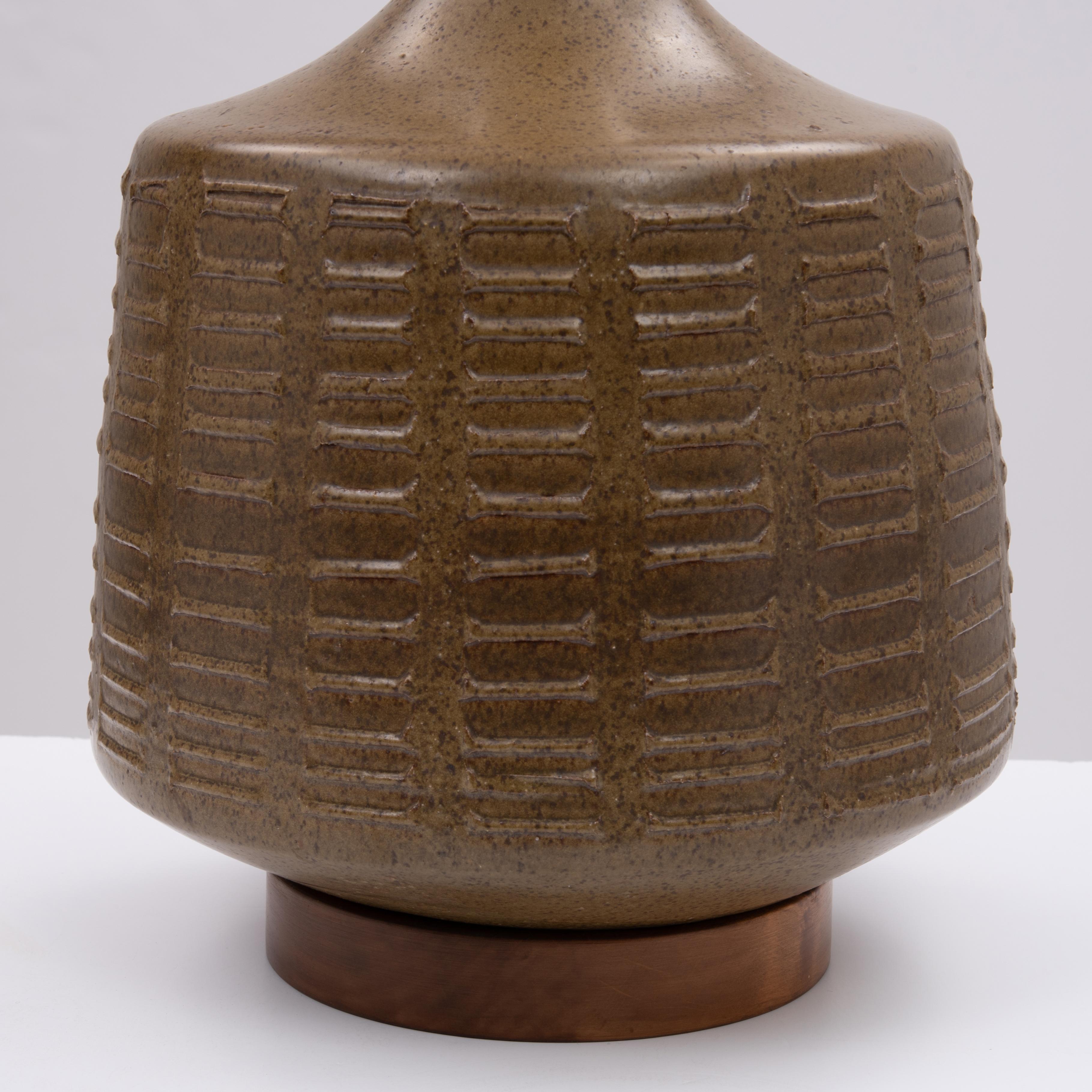 Impressive David Cressey Architectural Pottery Lamp Dark Textured Pro Artisan Pa For Sale 3