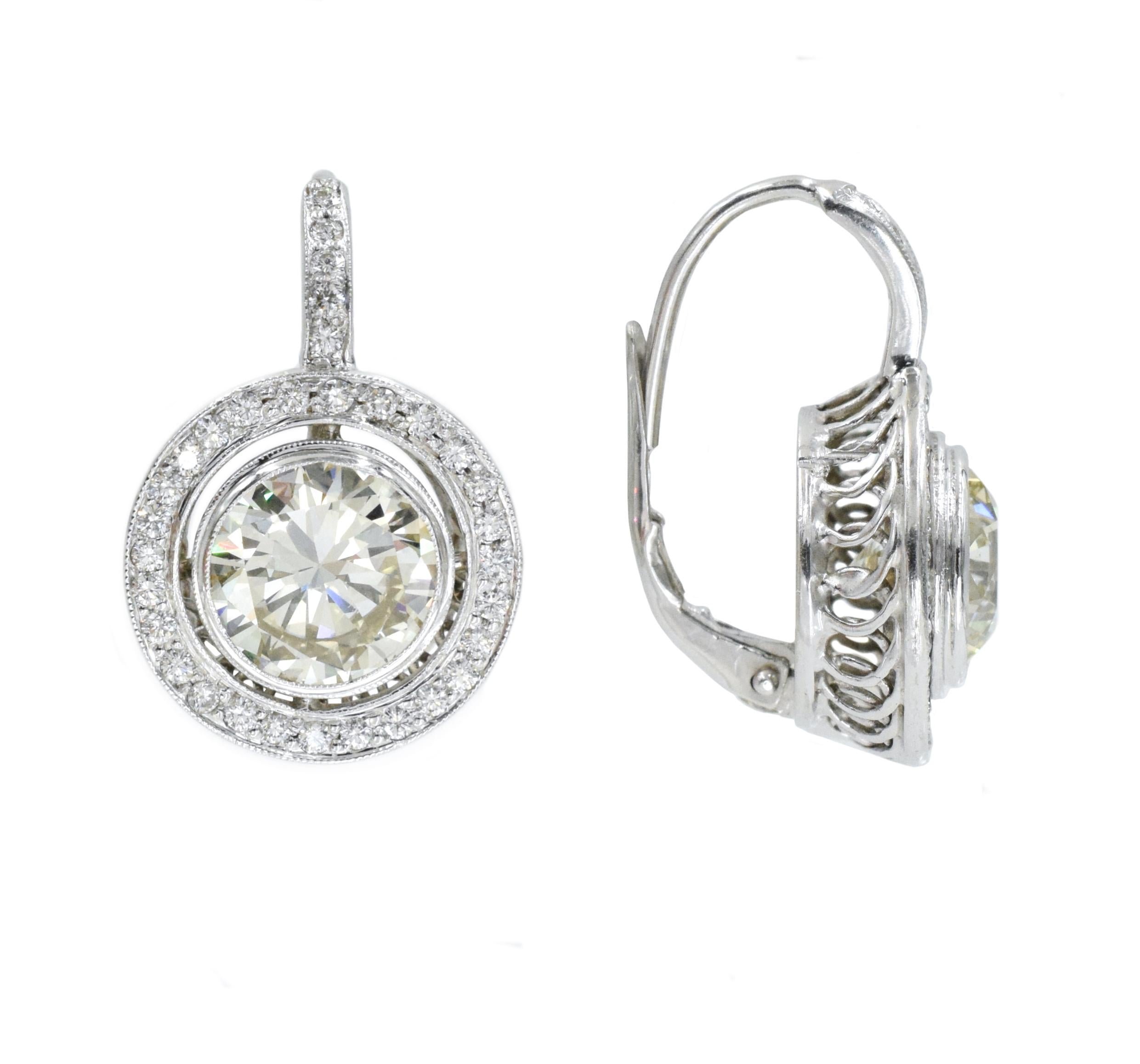 Contemporary Impressive Diamond Earrings