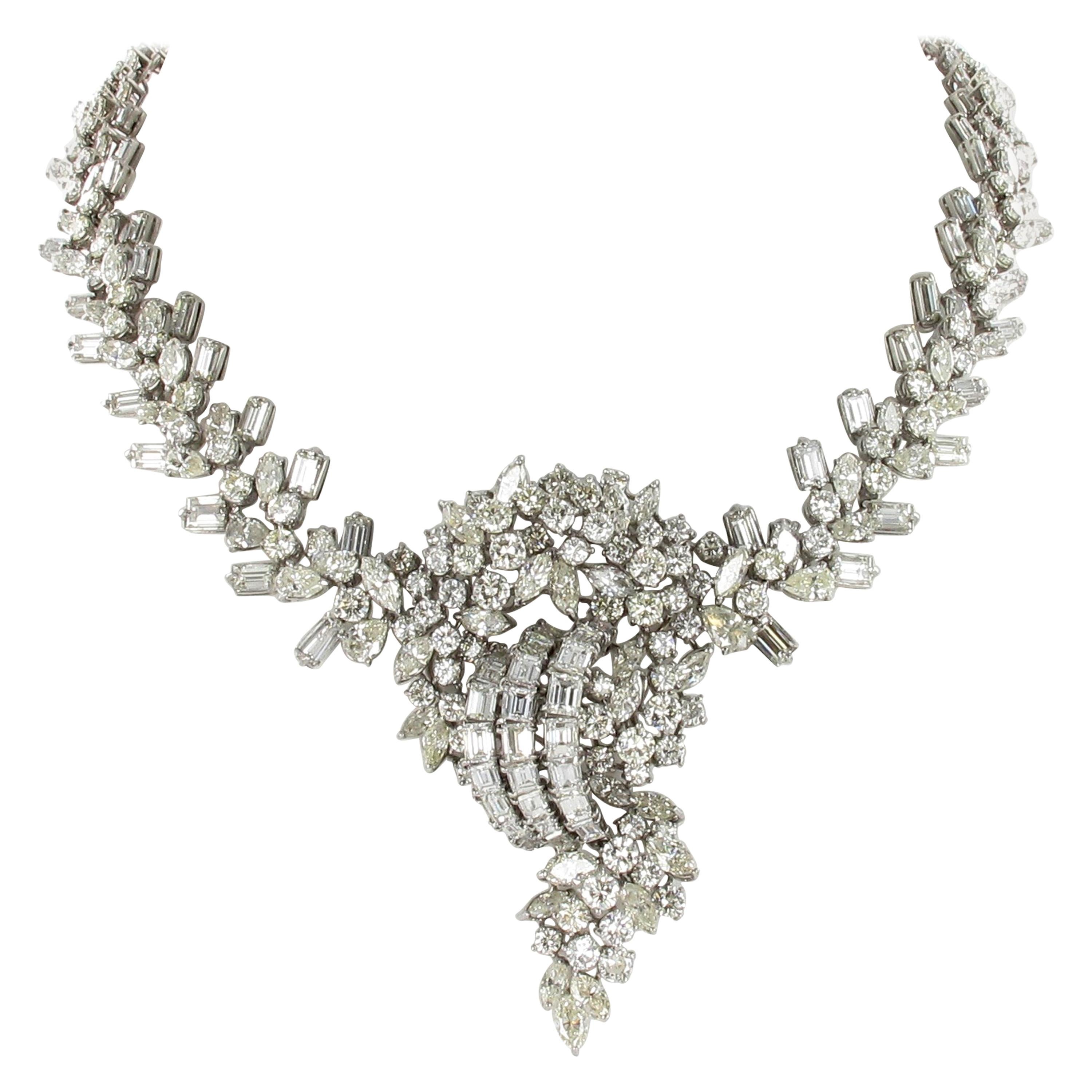 Impressive Diamond Necklace in White Gold 18 Karat For Sale
