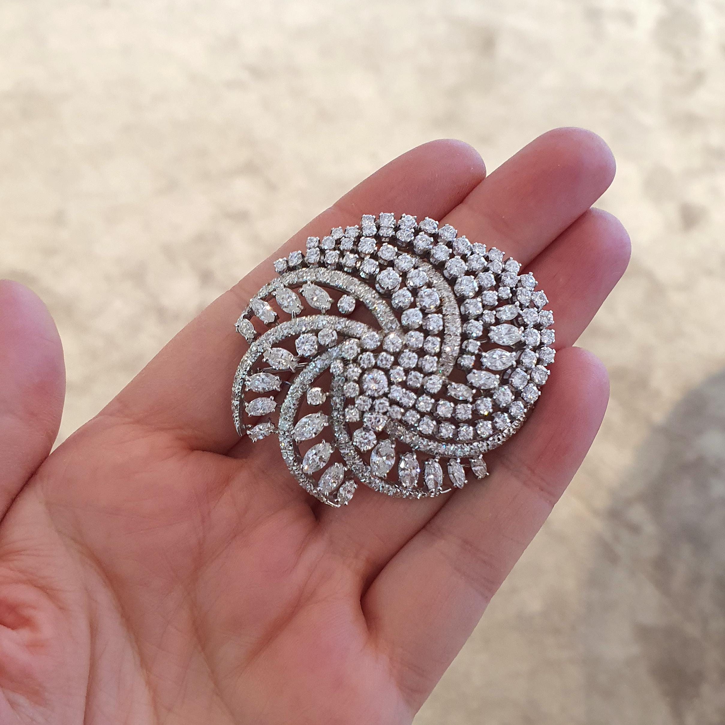 Women's or Men's Impressive Diamond White Gold Brooch For Sale