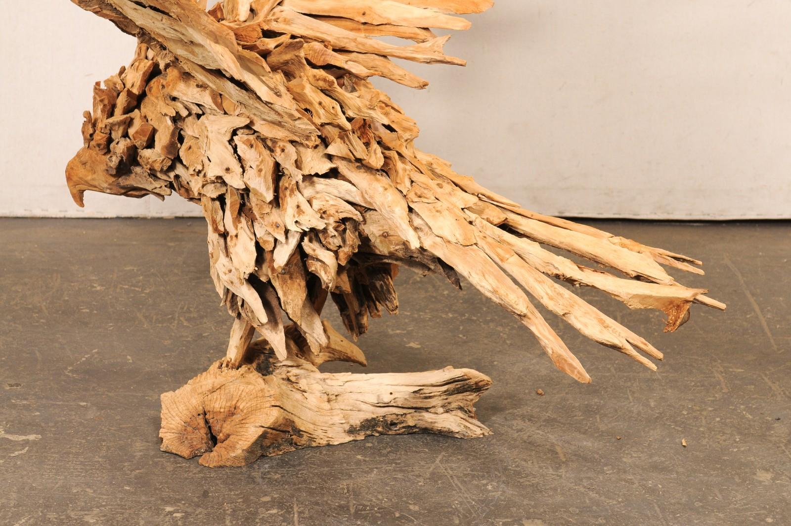 Impressionante scultura in legno d'aquila (oltre 6 piedi di apertura delle ali) in vendita 3