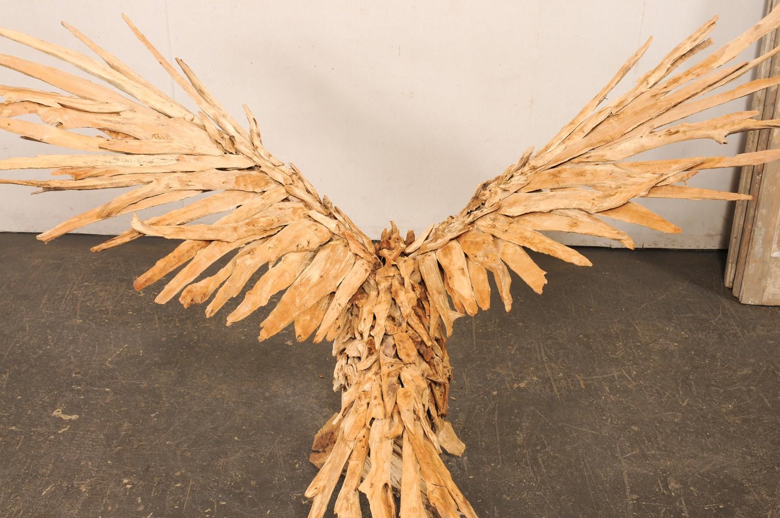 Impressionante scultura in legno d'aquila (oltre 6 piedi di apertura delle ali) in vendita 10