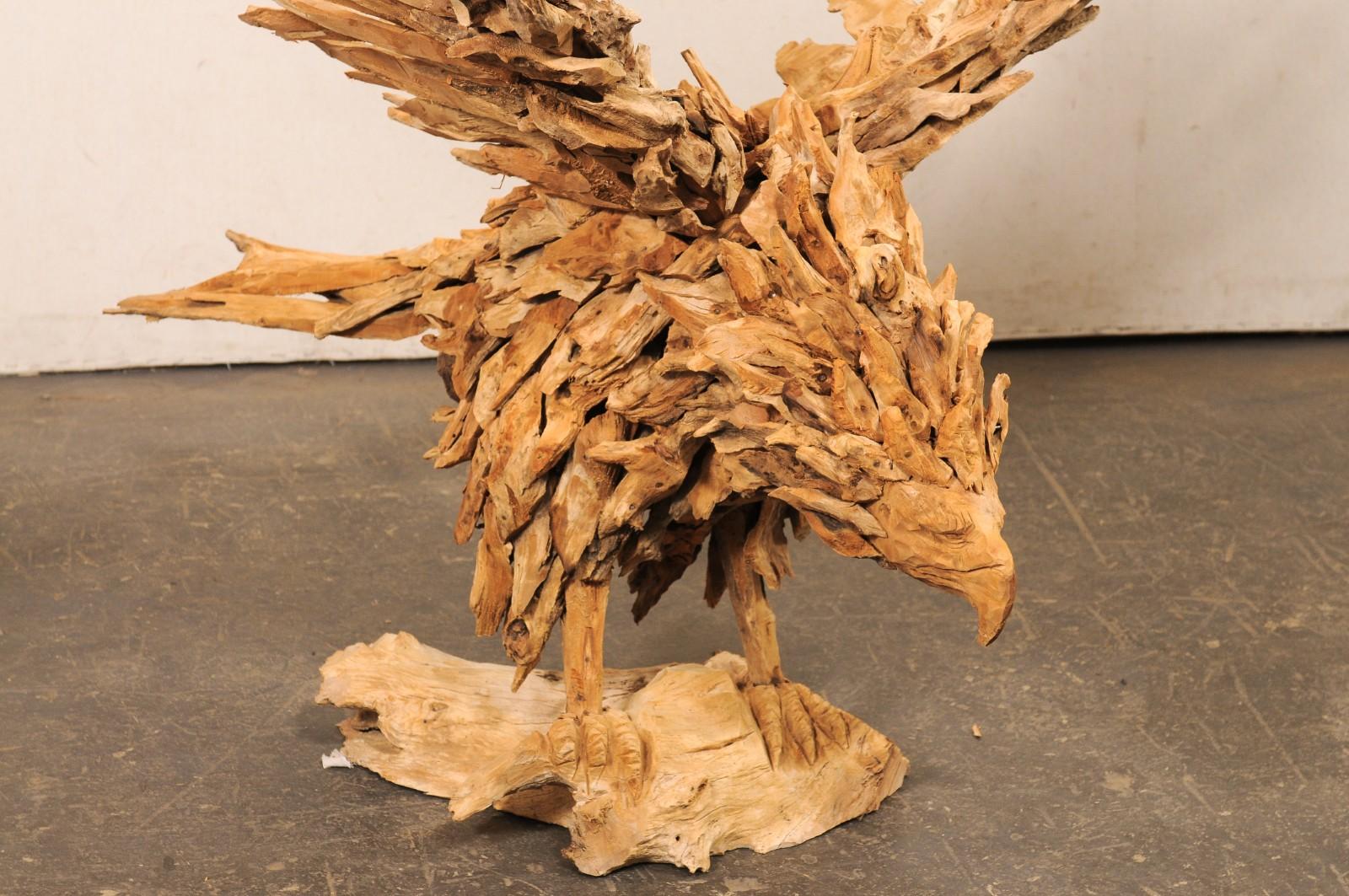 Impressionante scultura in legno d'aquila (oltre 6 piedi di apertura delle ali) In condizioni buone in vendita a Atlanta, GA