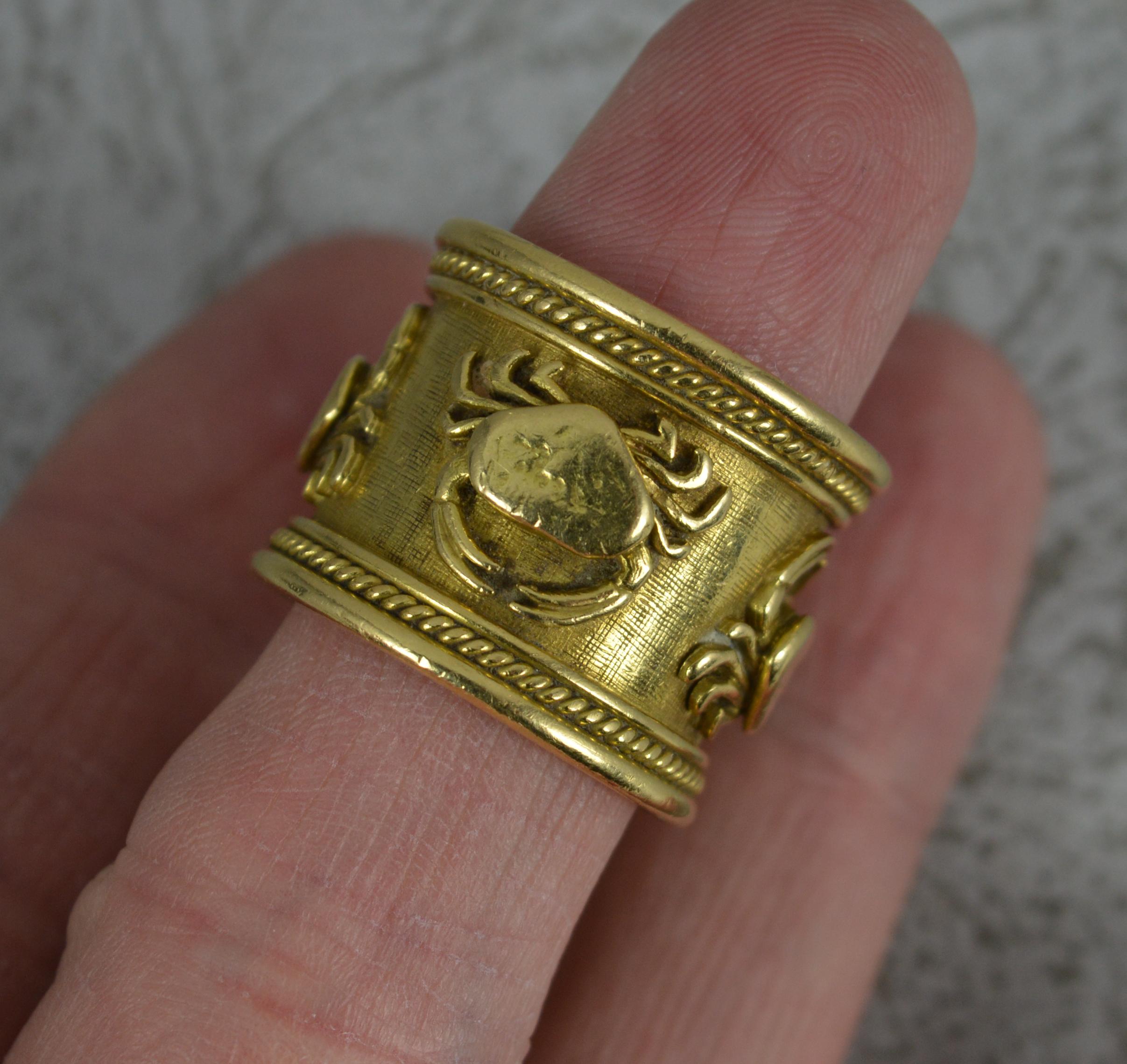 Impressive Elizabeth Gage 18ct Gold Crab Zodiac Sign Band Ring 5