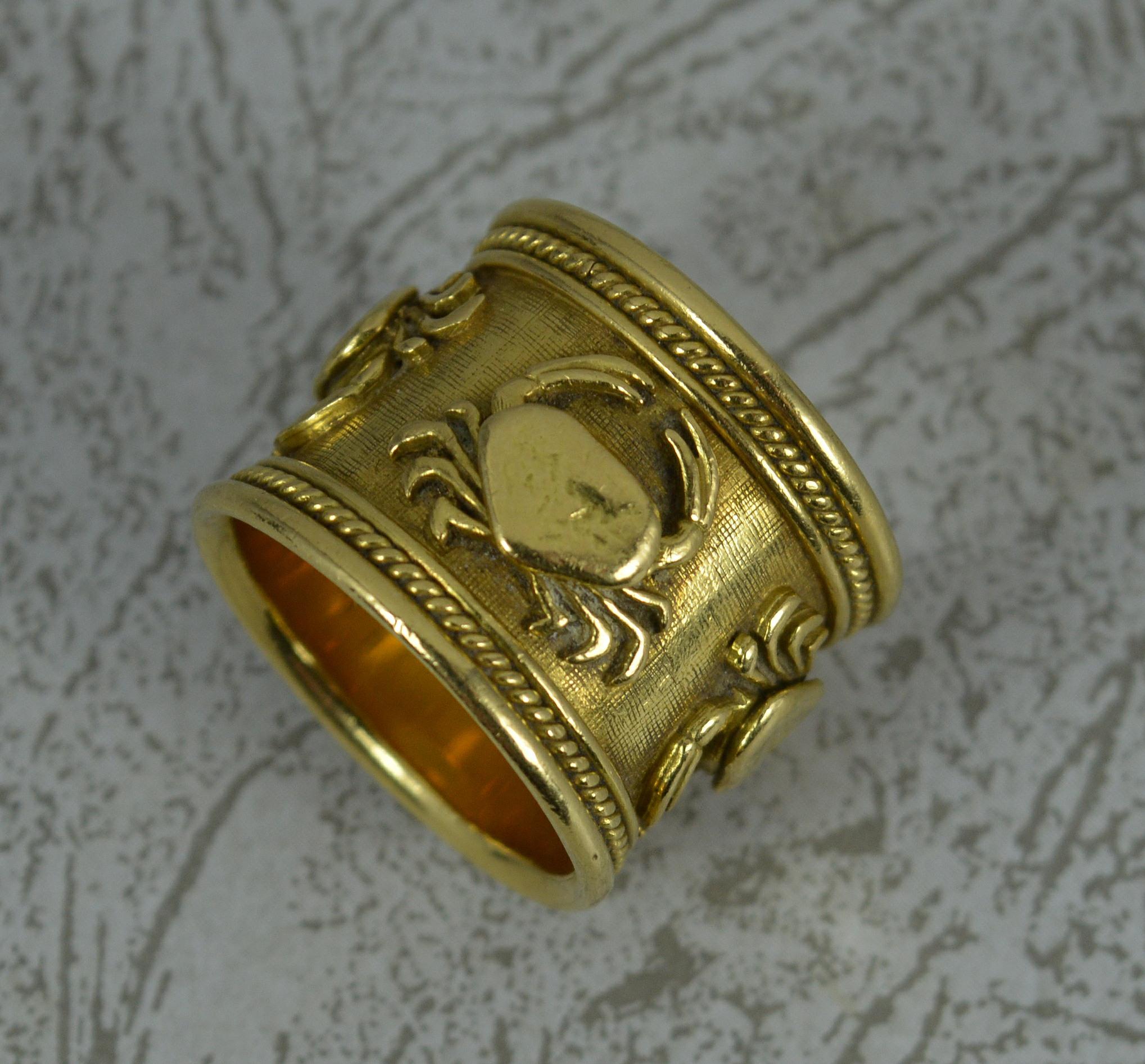 Impressive Elizabeth Gage 18ct Gold Crab Zodiac Sign Band Ring 1