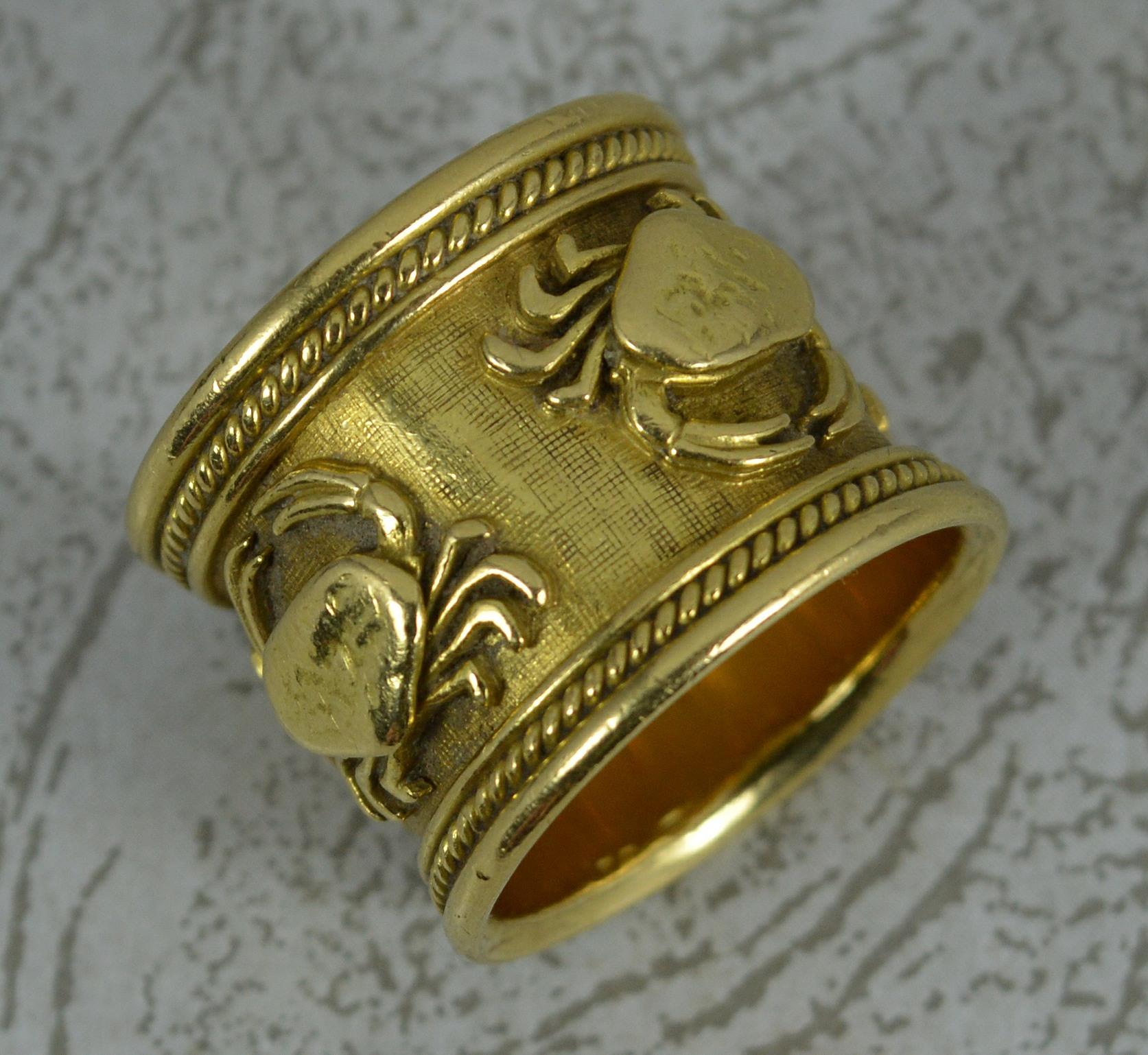 Impressive Elizabeth Gage 18ct Gold Crab Zodiac Sign Band Ring 2