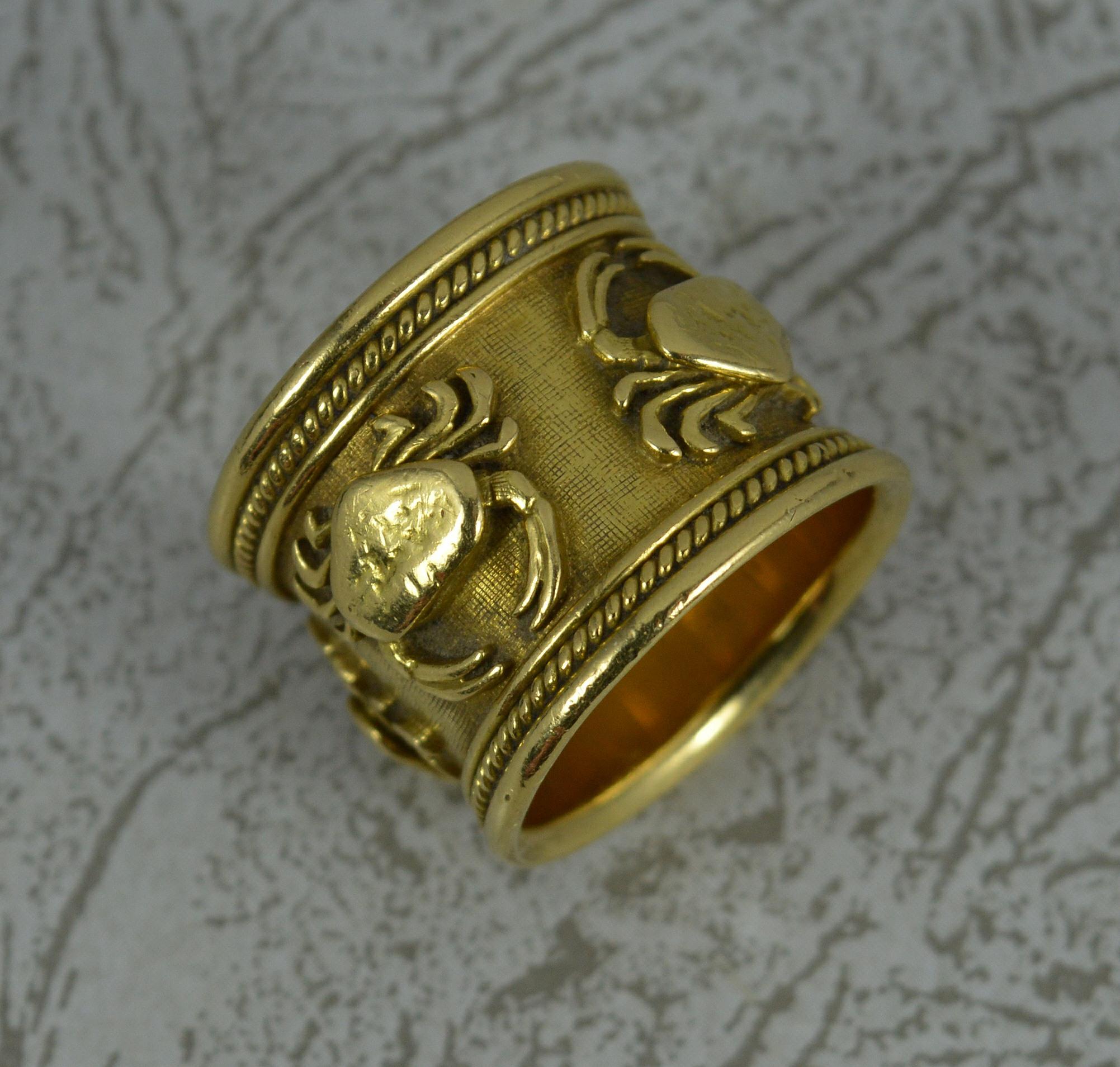 Impressive Elizabeth Gage 18ct Gold Crab Zodiac Sign Band Ring 3