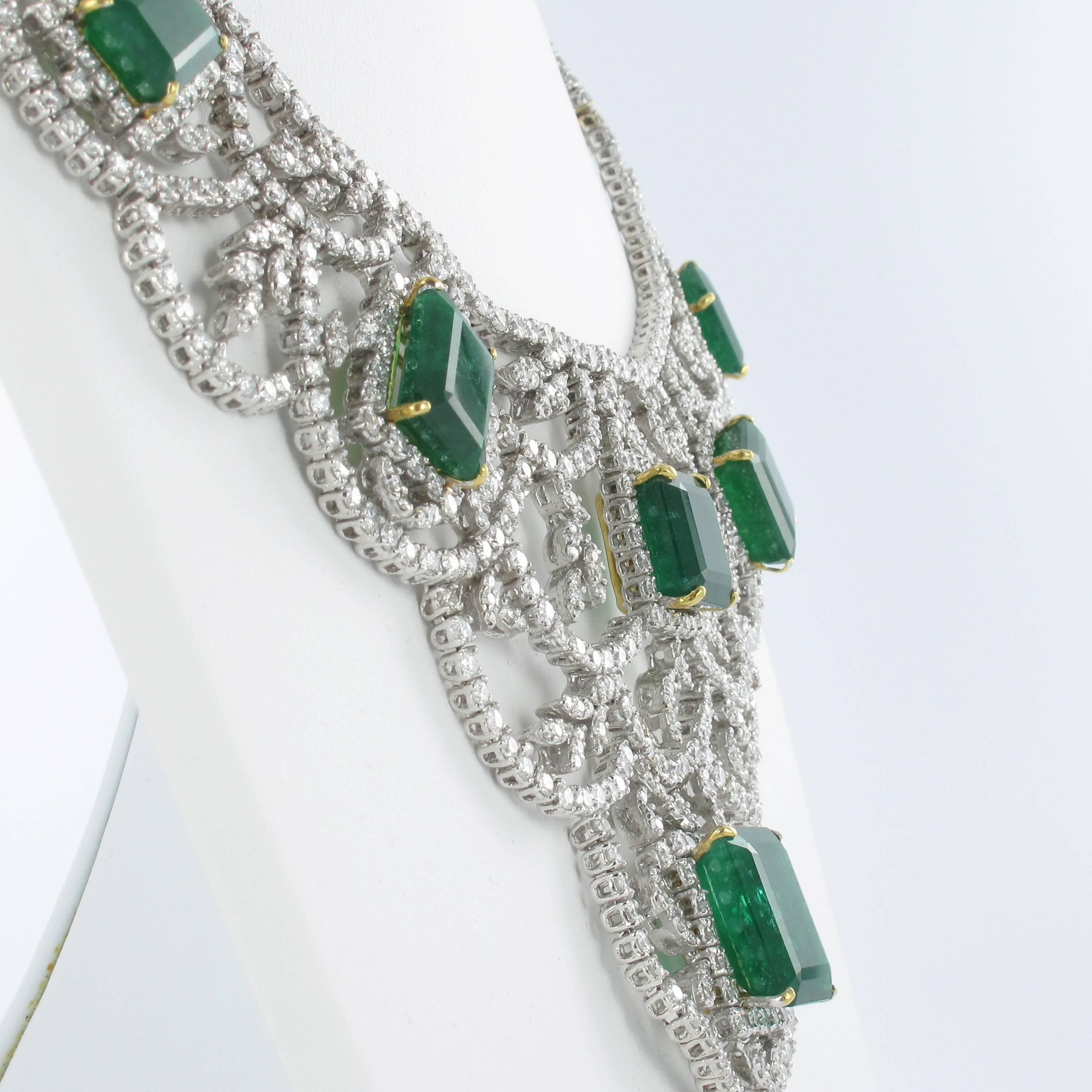Impressive Emerald and Diamond Parure in White Gold In Excellent Condition In Lucerne, CH