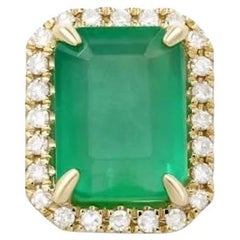 Impressive Emerald Pendant White 14k Gold for Her