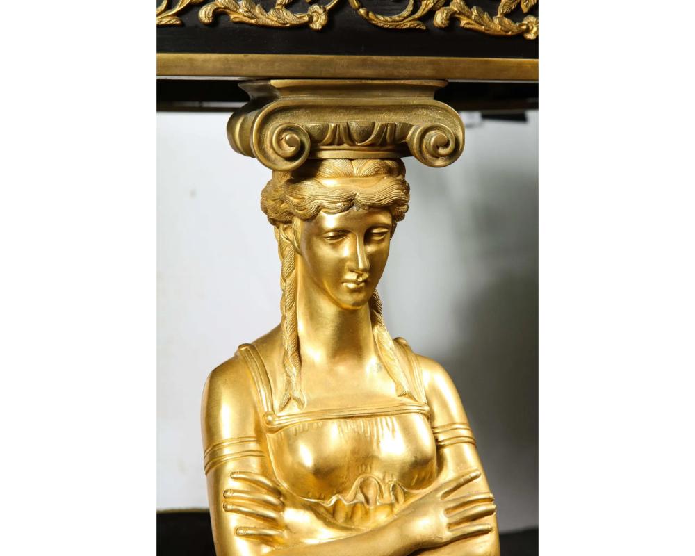 Impressionnante table centrale de style Empire en malachite et bronze doré d'après Desmalter en vente 10
