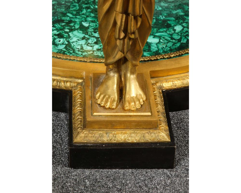 Impressionnante table centrale de style Empire en malachite et bronze doré d'après Desmalter en vente 12