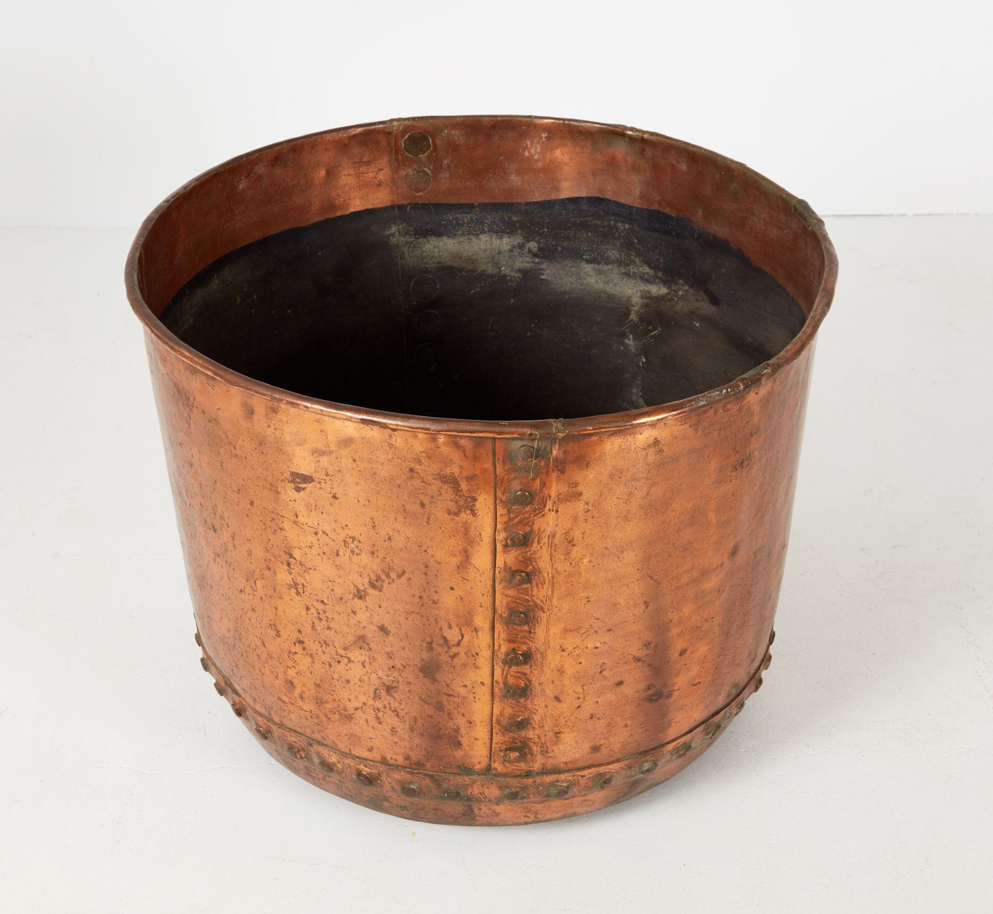 Impressive English Large Scale Riveted Copper Vessel In Good Condition For Sale In Greenwich, CT