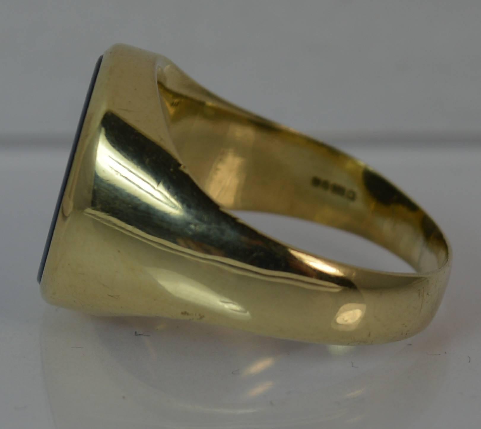 Oval Cut Impressive Family Crest Agate Intaglio Seal 14 Carat Gold Signet Ring