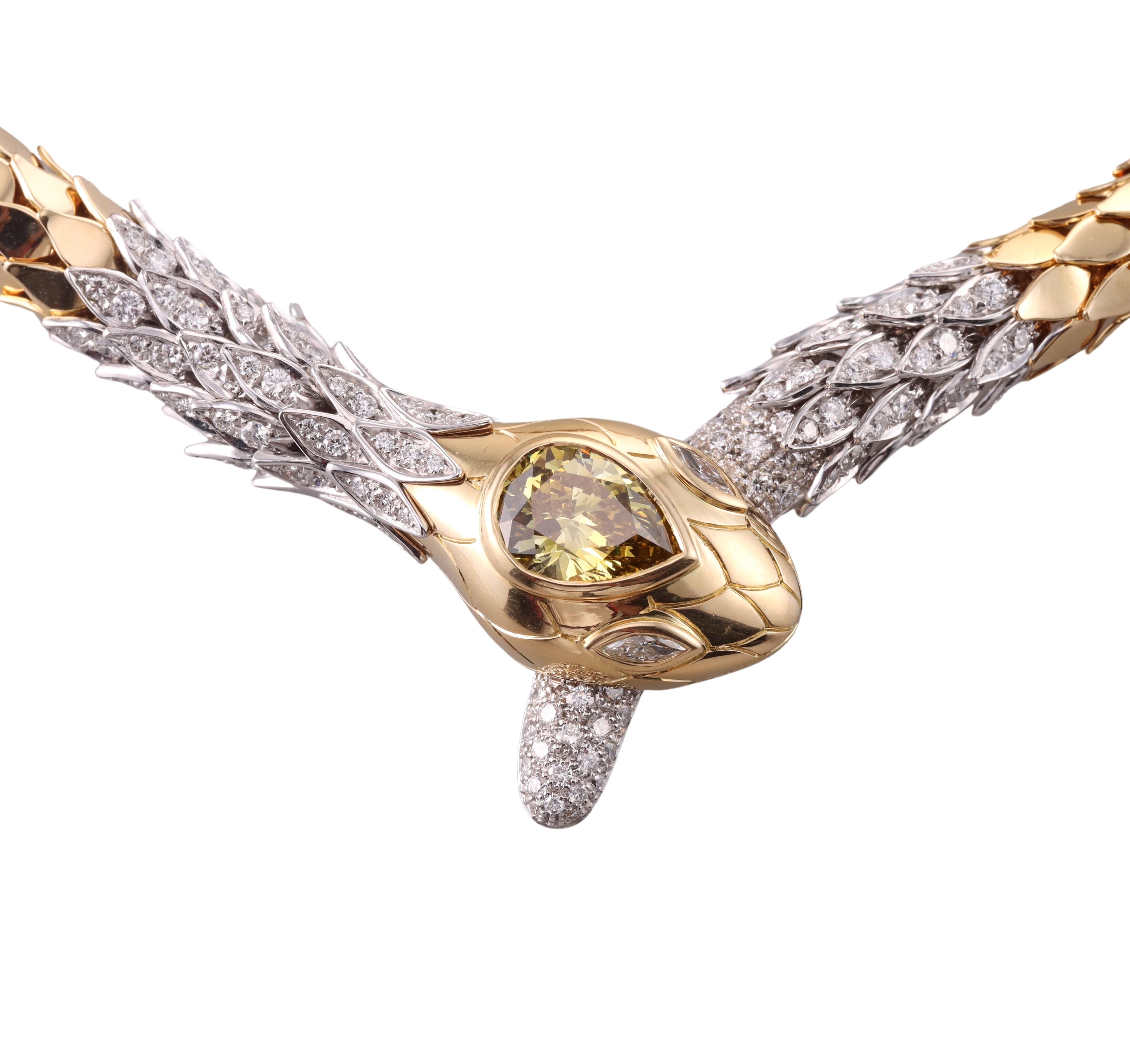 Impressive Faraone Fancy Pear Diamond Gold Platinum Snake Serpent Necklace In Excellent Condition For Sale In New York, NY
