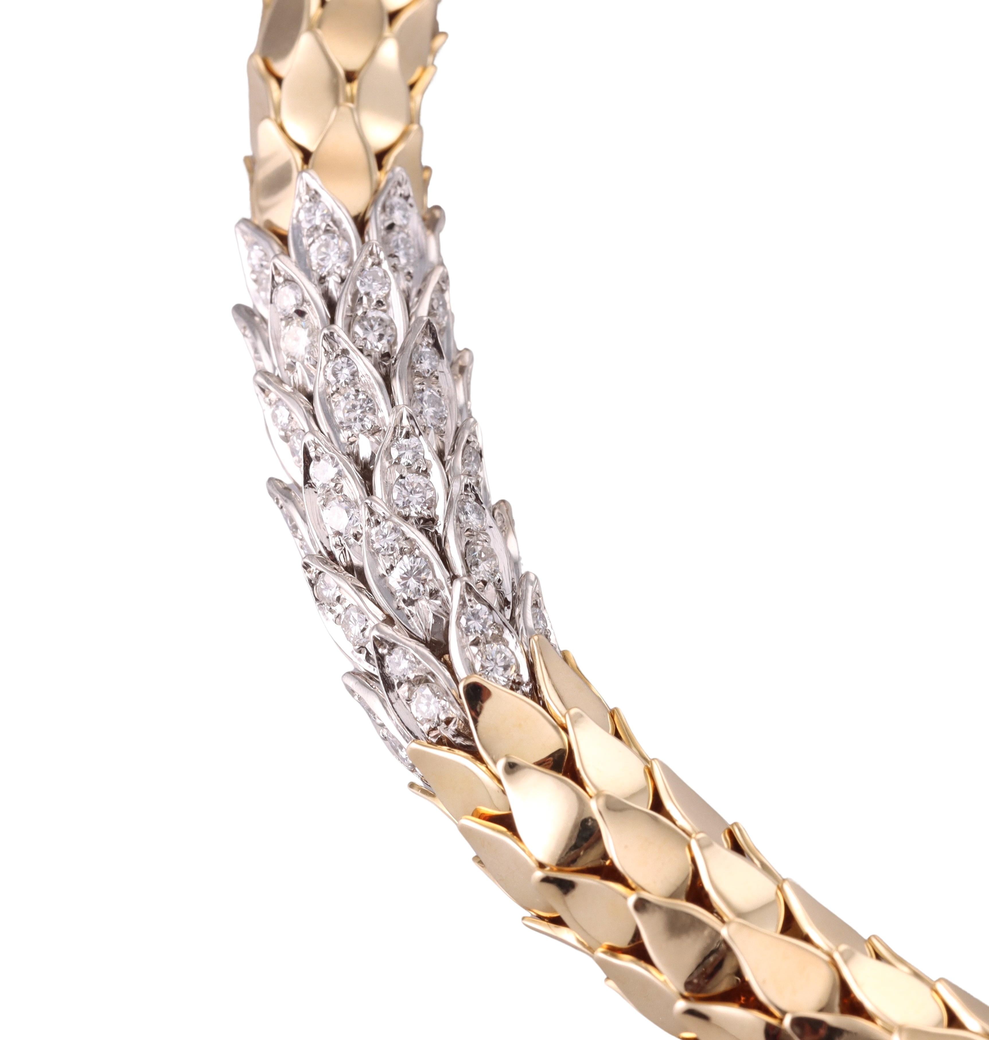 Impressionnant collier serpent de fantaisie Faraone en or et platine avec diamants en forme de poire en vente 3