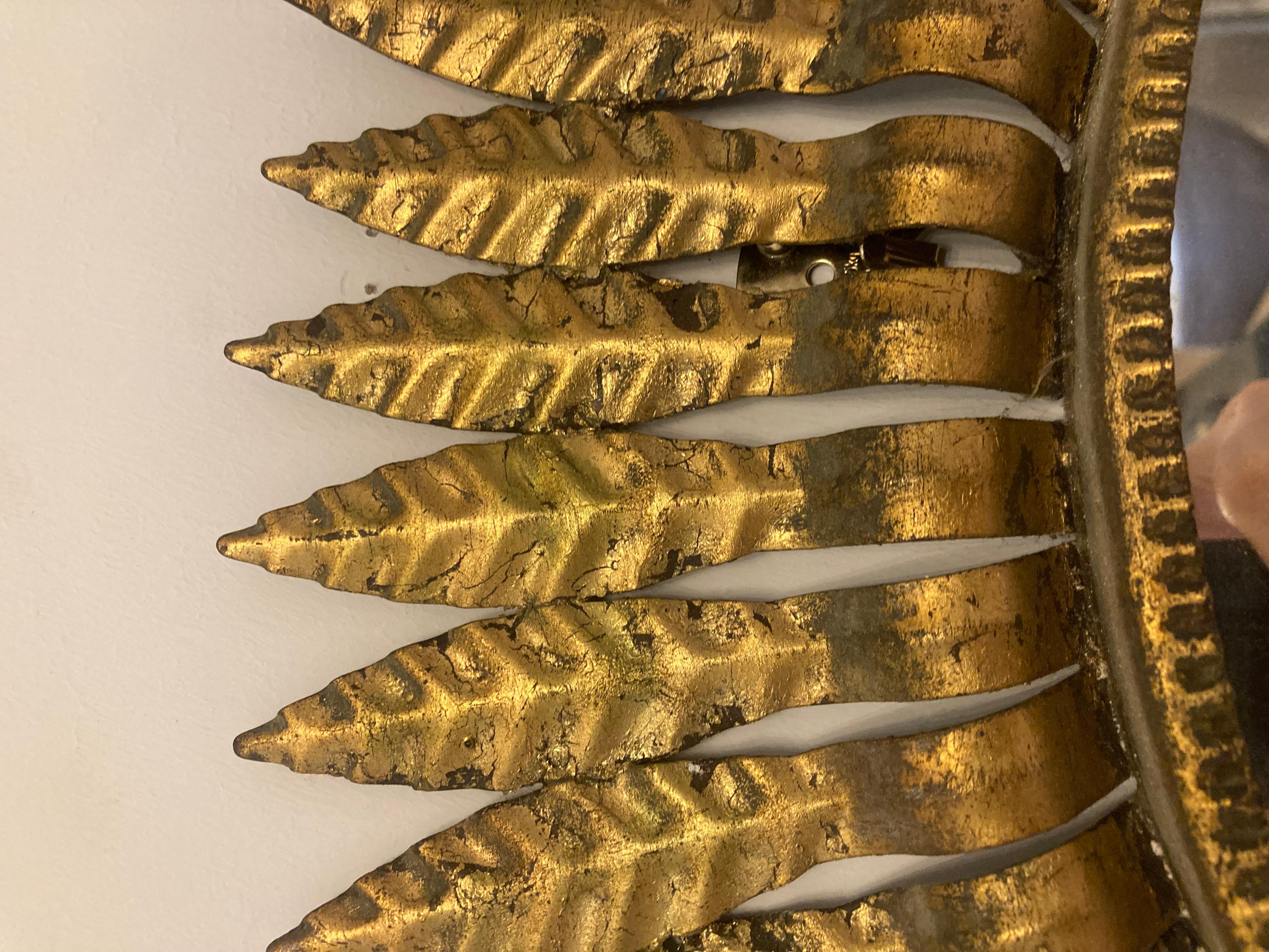 DOS  Espejos de metal dorado Sunburst Metal en venta