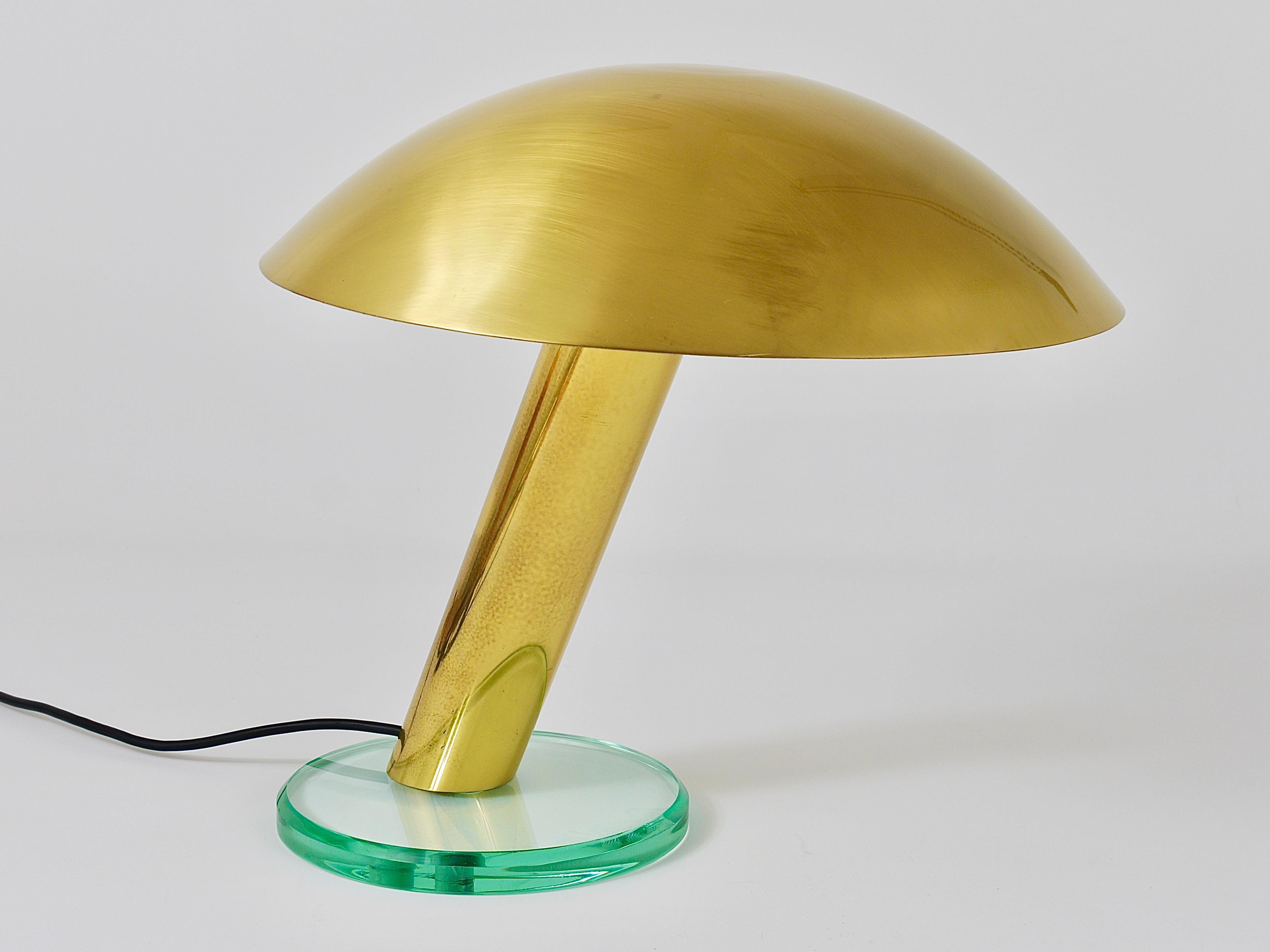 Impressive Fontana Arte Style Mushroom Brass and Glass Lamp, Max Ingrand, 1960s 8