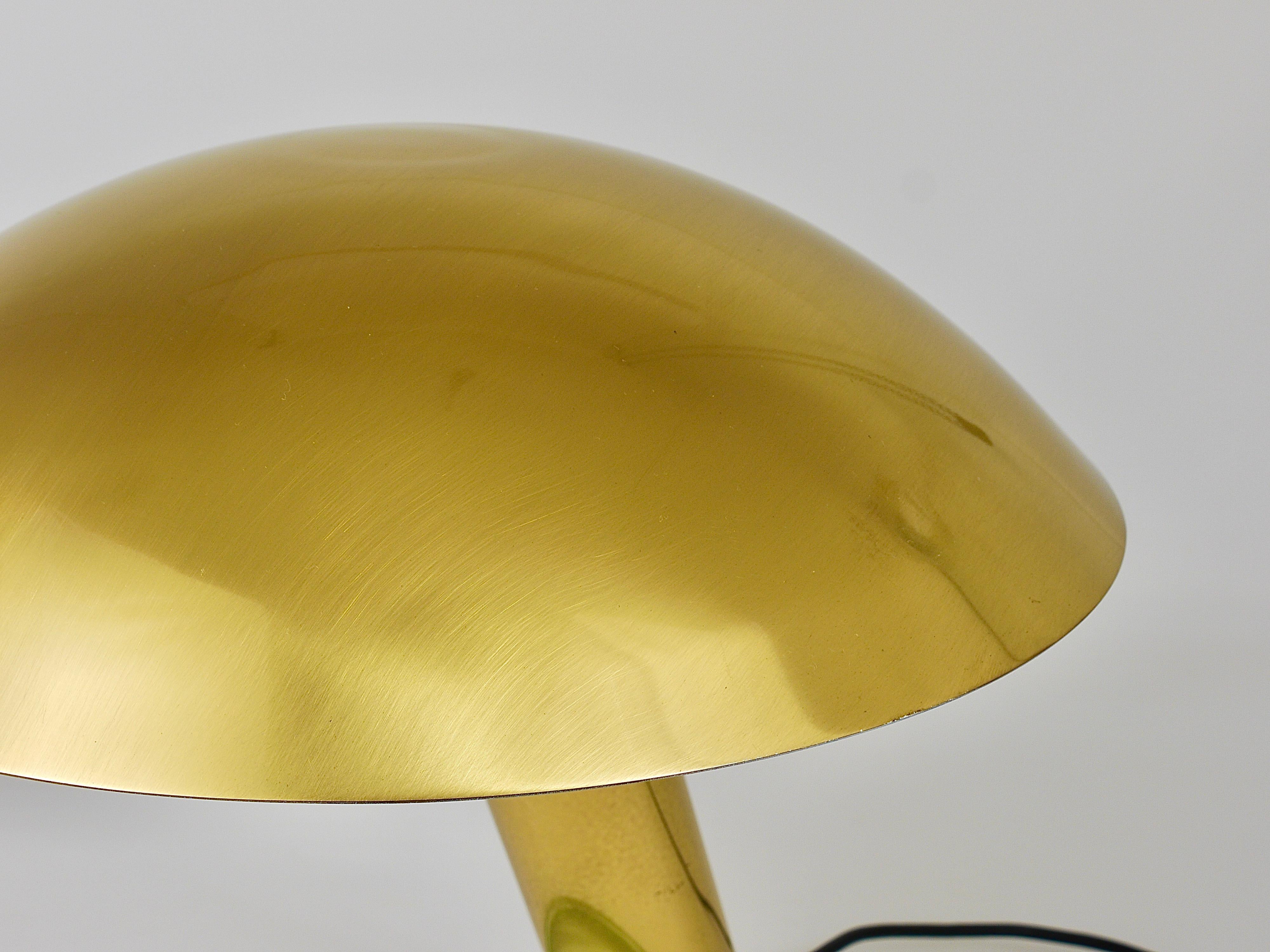 Impressive Fontana Arte Style Mushroom Brass and Glass Lamp, Max Ingrand, 1960s 11