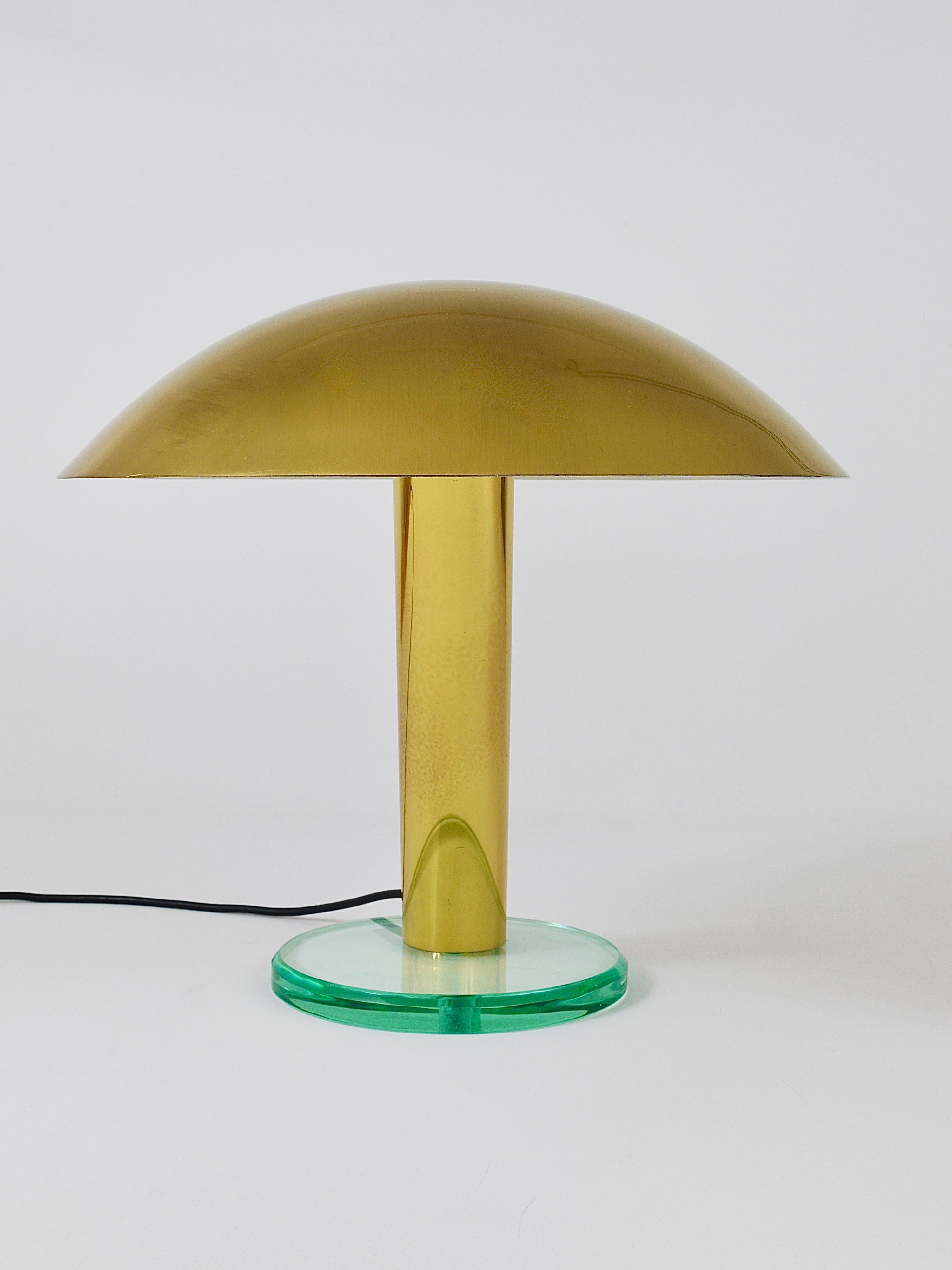 Mid-Century Modern Impressive Fontana Arte Style Mushroom Brass and Glass Lamp, Max Ingrand, 1960s