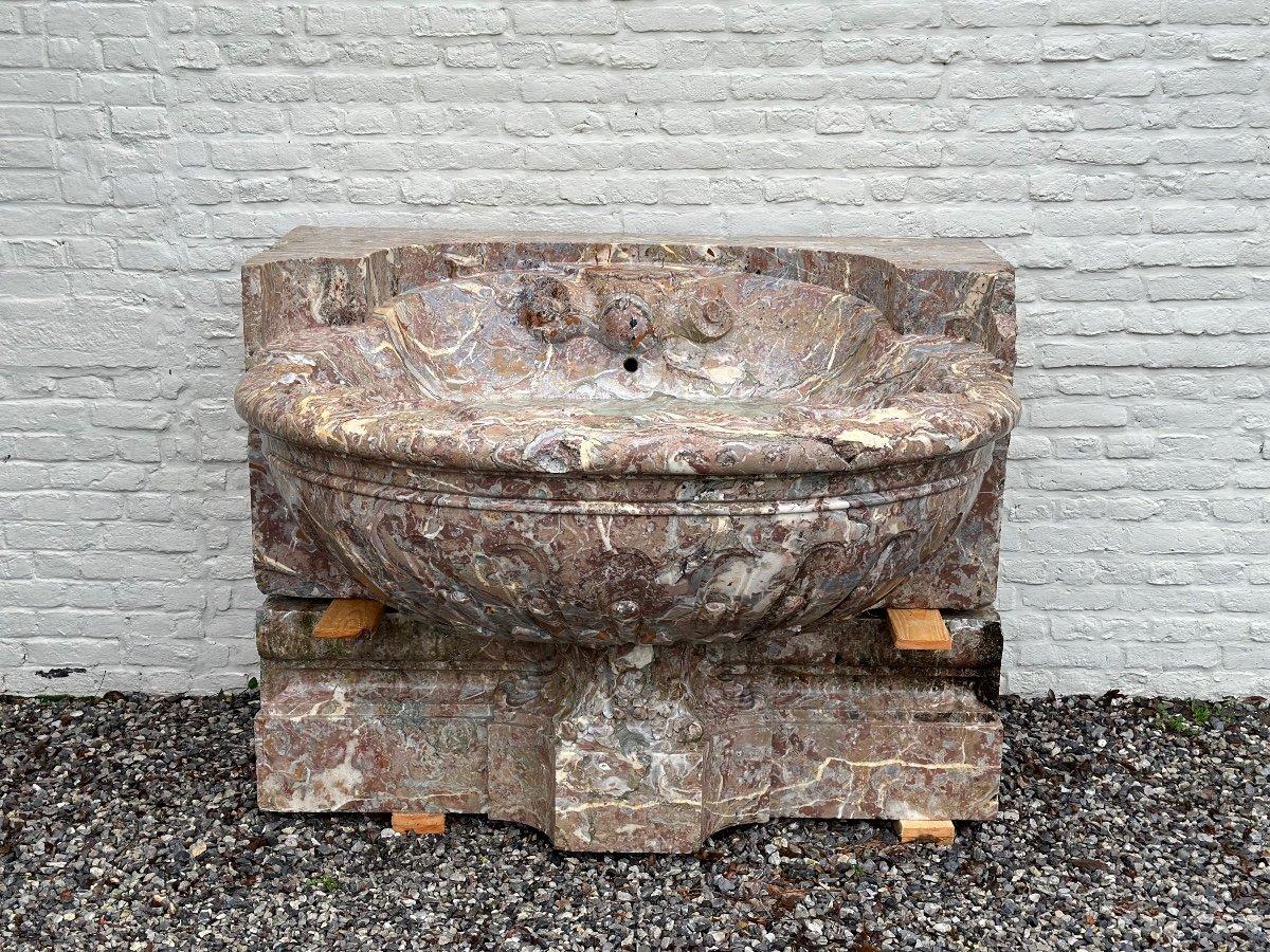 18th Century and Earlier Impressive Fountain Basin And Its Base In Gray Ardennes Marble, 18th century For Sale