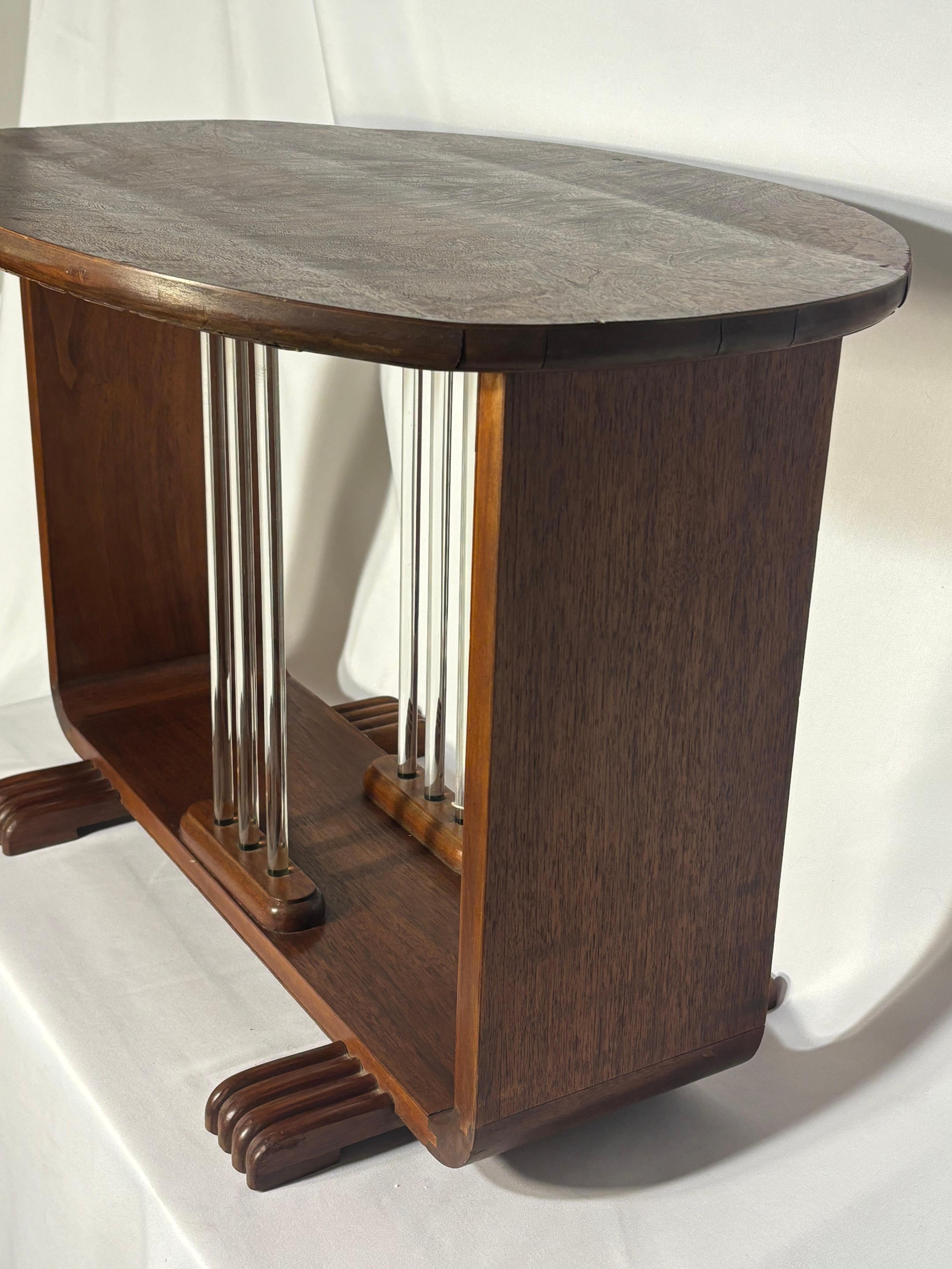 Impressive French Deco side Table In Good Condition For Sale In Evanston, IL