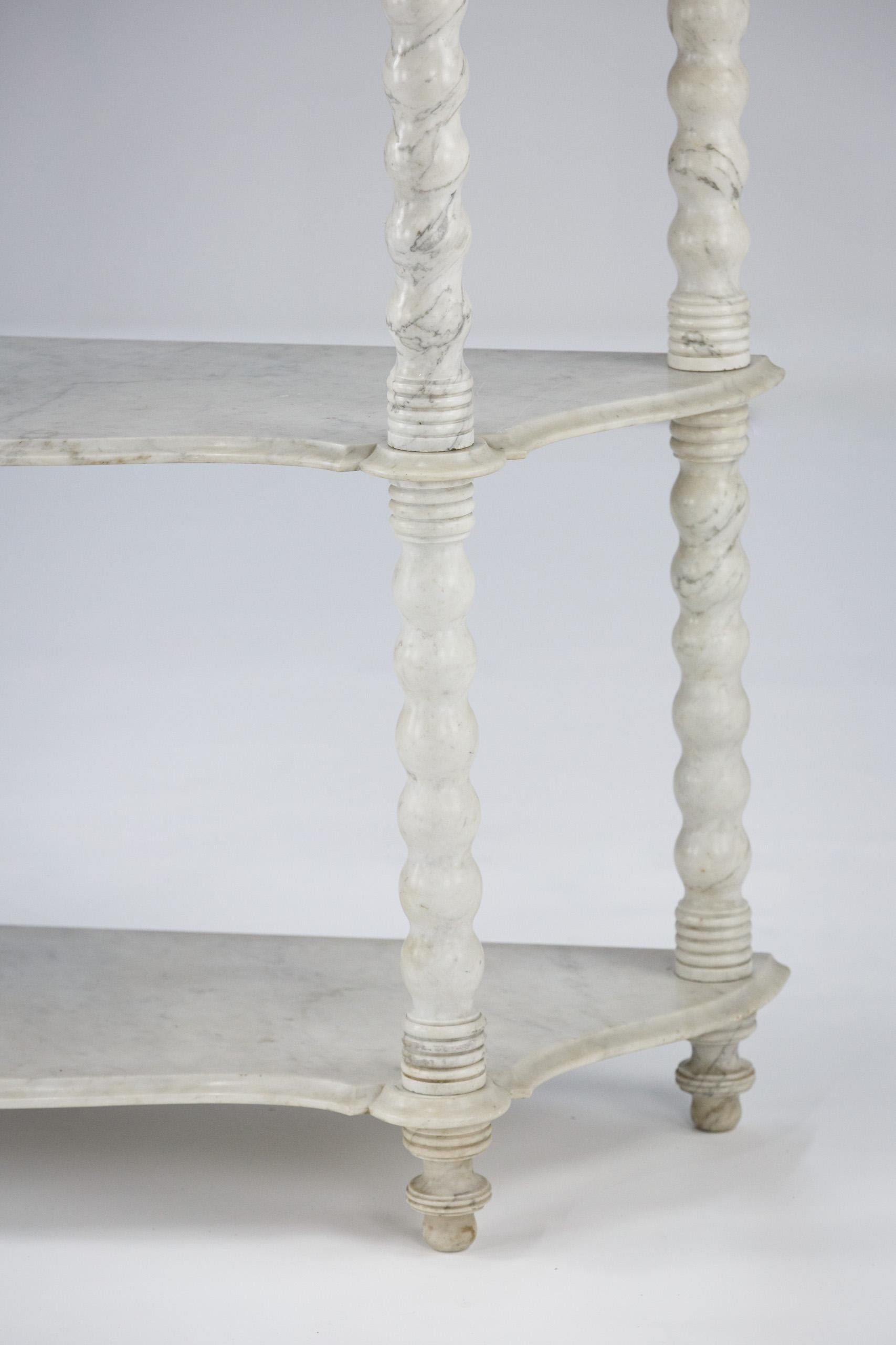 Beeindruckende große französische Patisserie-Ausstellungs-Etagere aus Marmor (20. Jahrhundert) im Angebot
