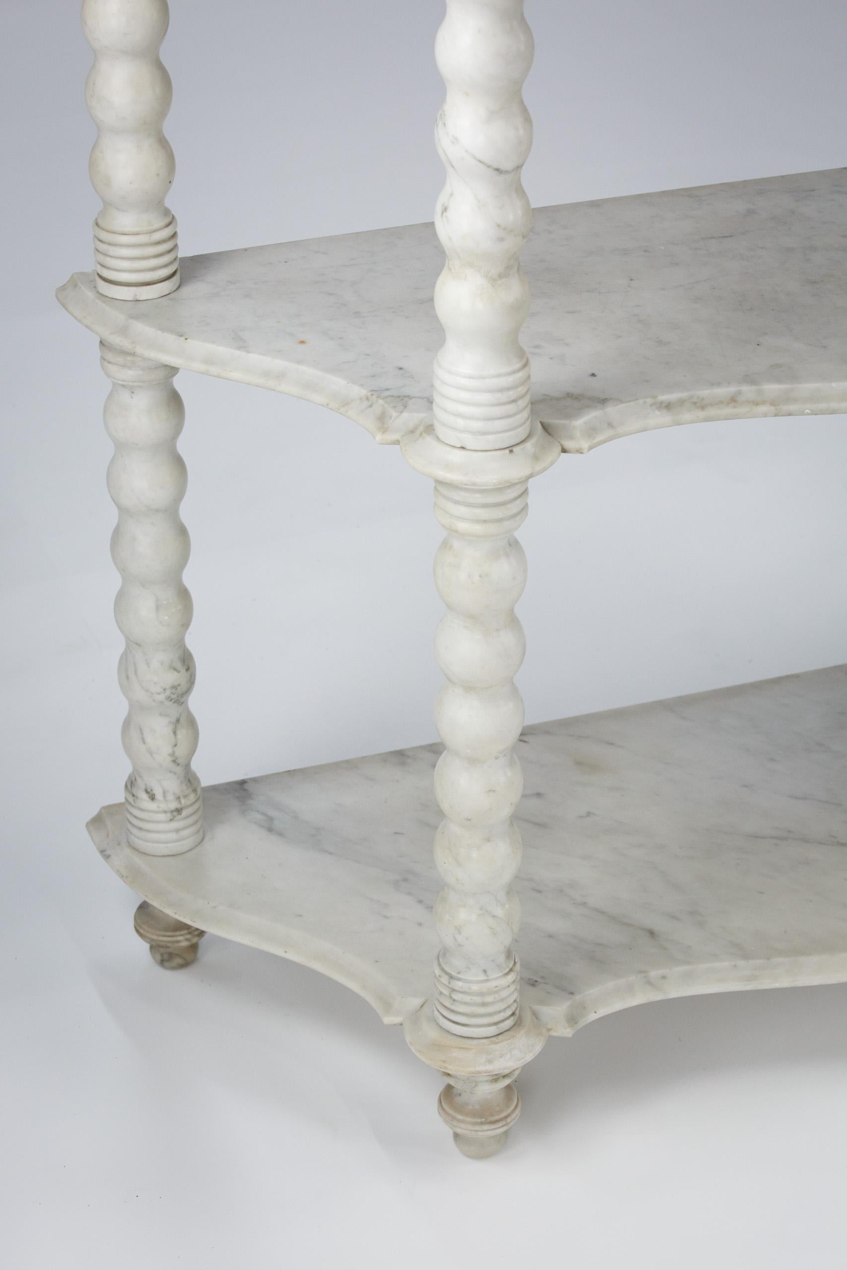 Beeindruckende große französische Patisserie-Ausstellungs-Etagere aus Marmor im Angebot 3