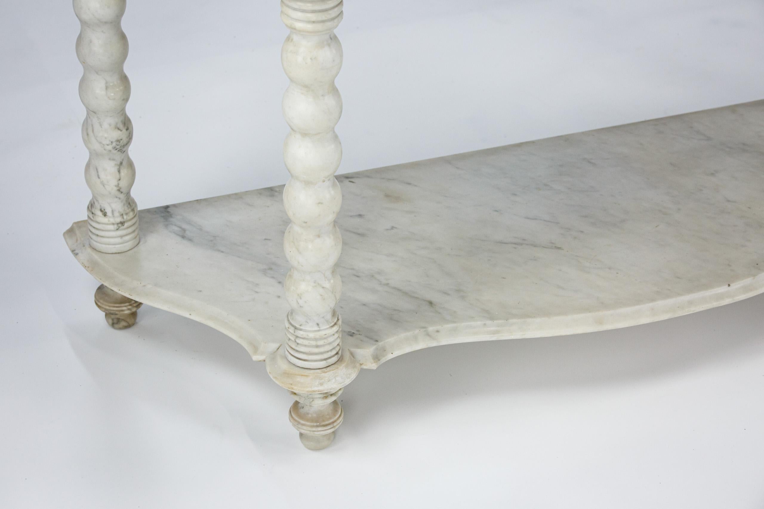 Beeindruckende große französische Patisserie-Ausstellungs-Etagere aus Marmor im Angebot 4