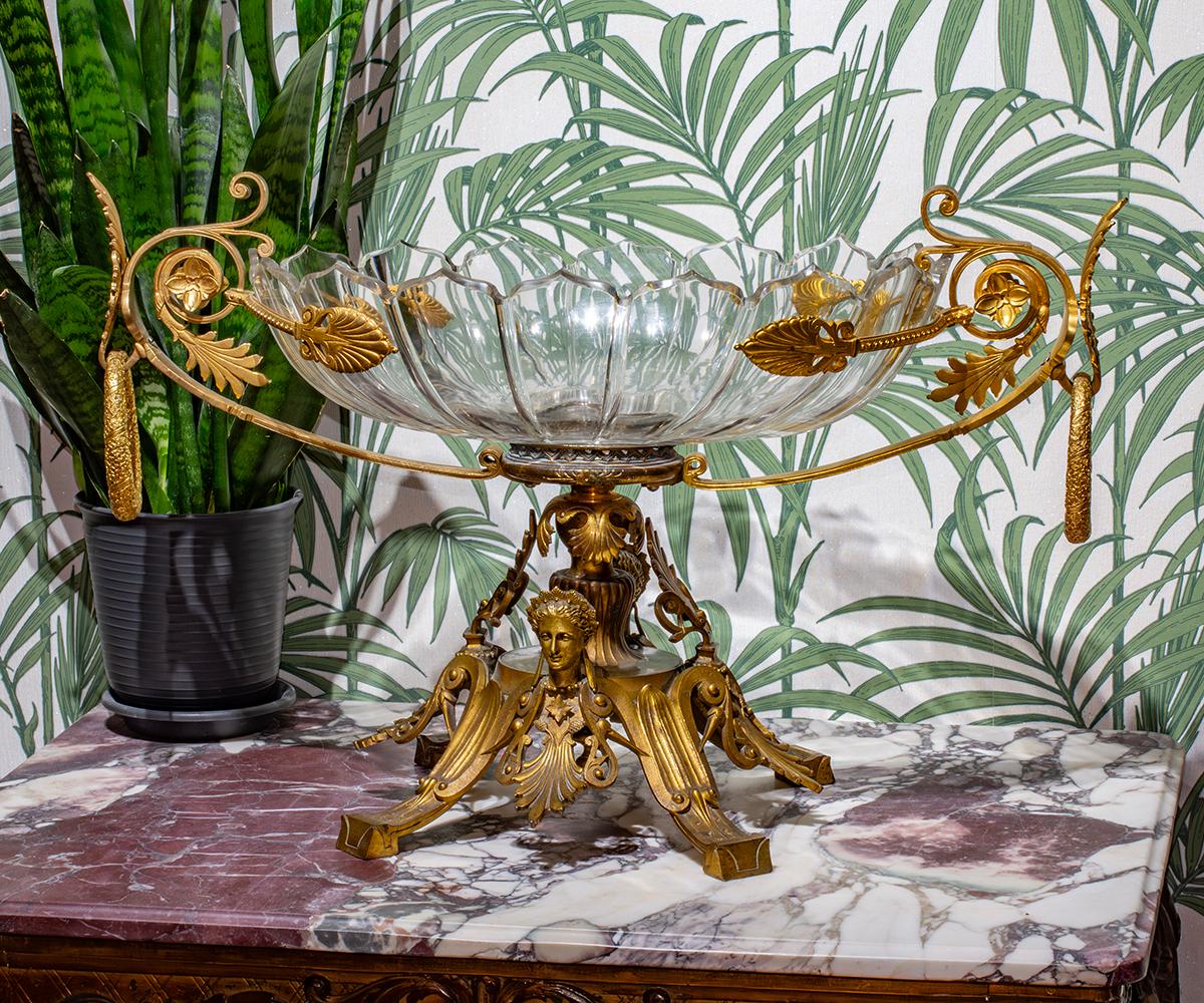 LARGE SIZE BRONZE DORE COUPE 

From our Decorative collection, we are delighted to offer this large sized French Ormolu Mounted Coupe Centrepiece. The Ormolu Coupe Centrepiece of good size mounted on four strong flat legs with a central column and