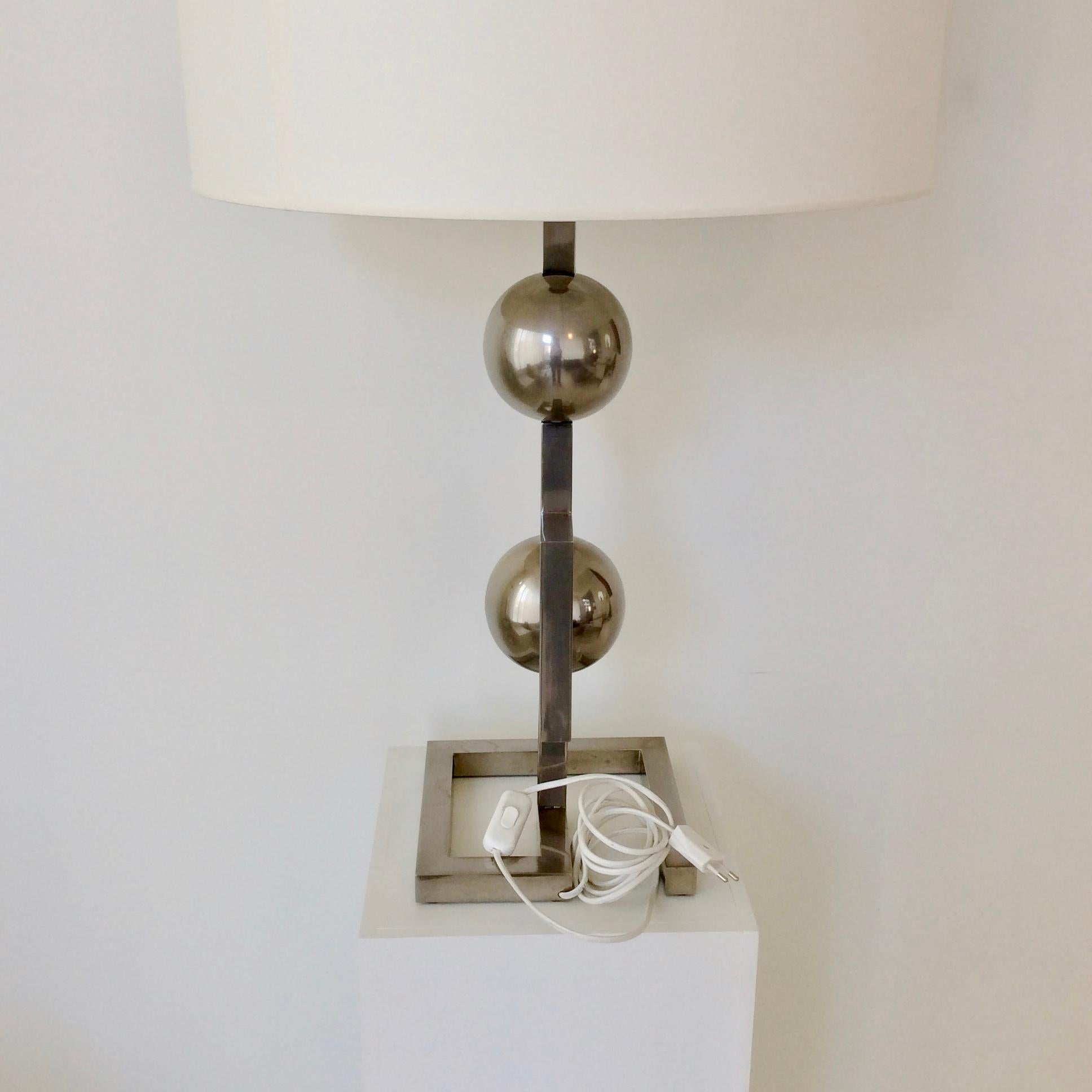 Impressive Geometrical Table Lamp, circa 1970, Italy im Zustand „Gut“ in Brussels, BE