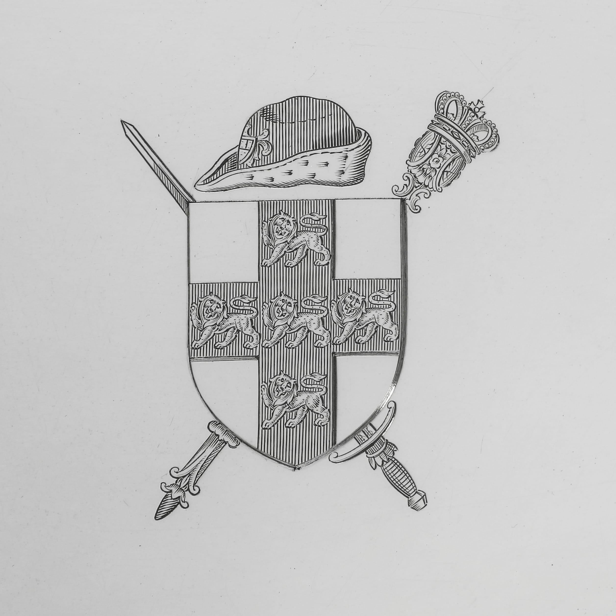 Argent sterling Impressive George III Armorial Sterling Silver Salvers by Hannam & Crouch, 1804 en vente