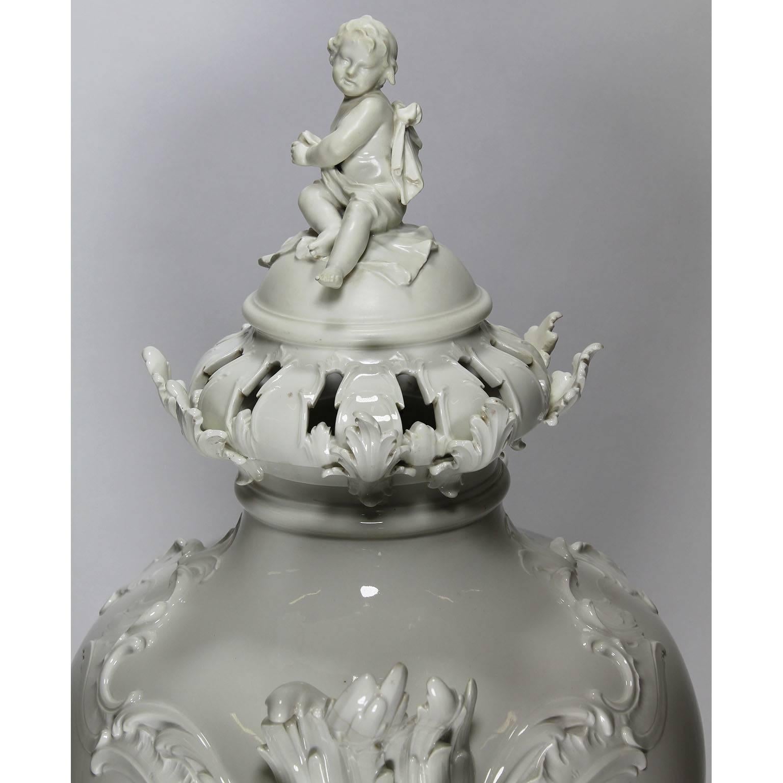 Impressive German 19th Century Berlin KPM Porcelain Figural Exhibition Urn Vase 4