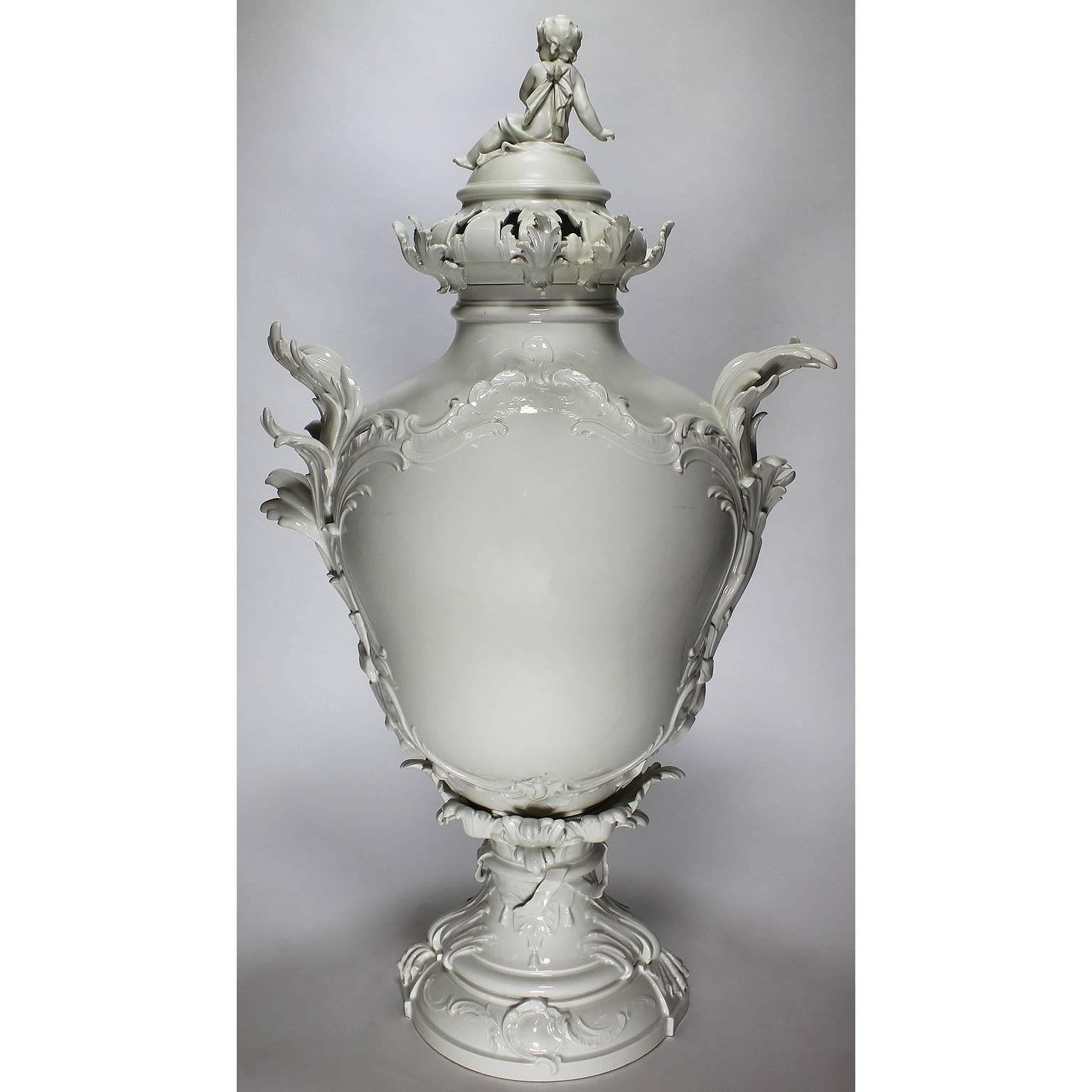 Impressive German 19th Century Berlin KPM Porcelain Figural Exhibition Urn Vase 5