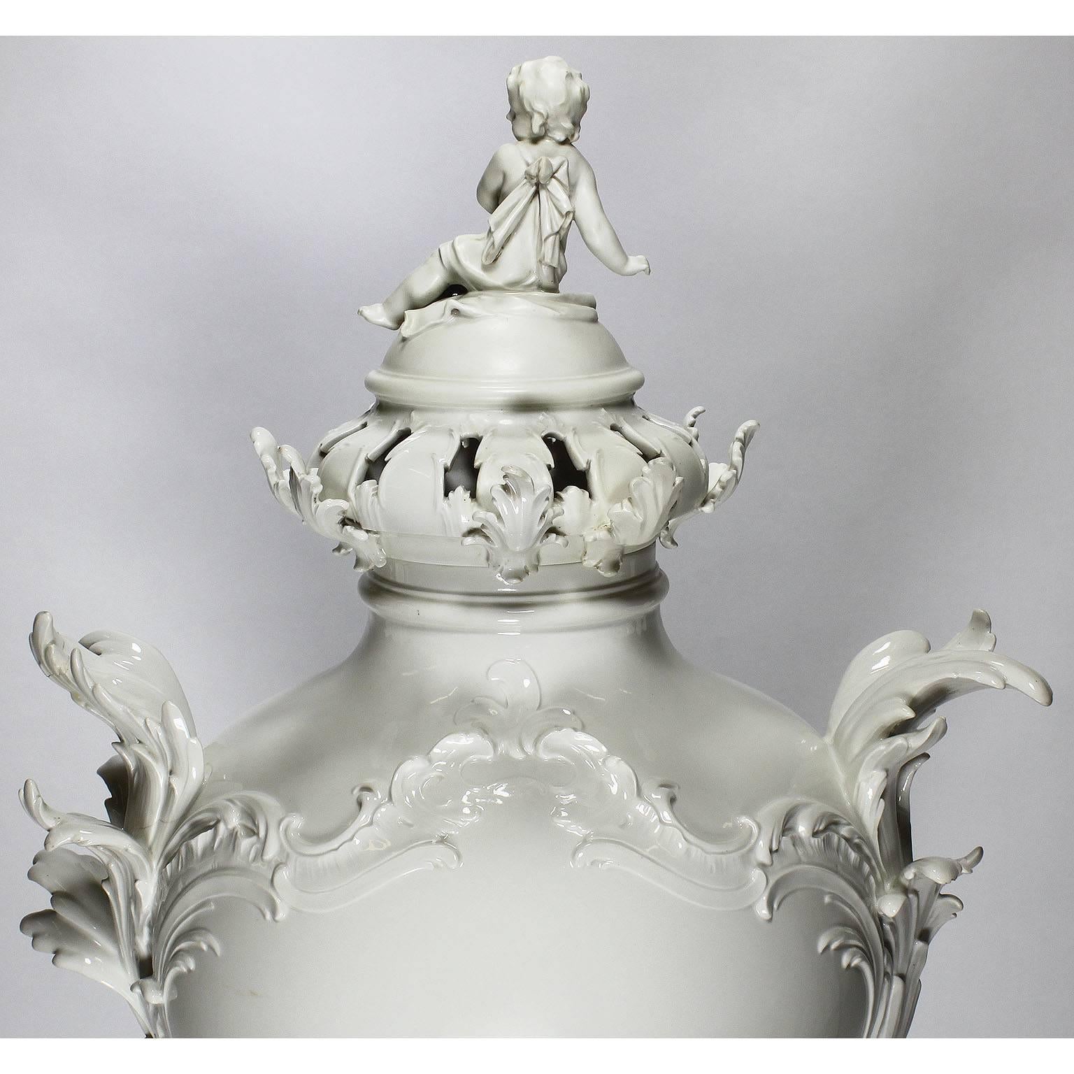 Impressive German 19th Century Berlin KPM Porcelain Figural Exhibition Urn Vase 6