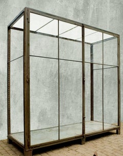 Impressive German Museum Showcase