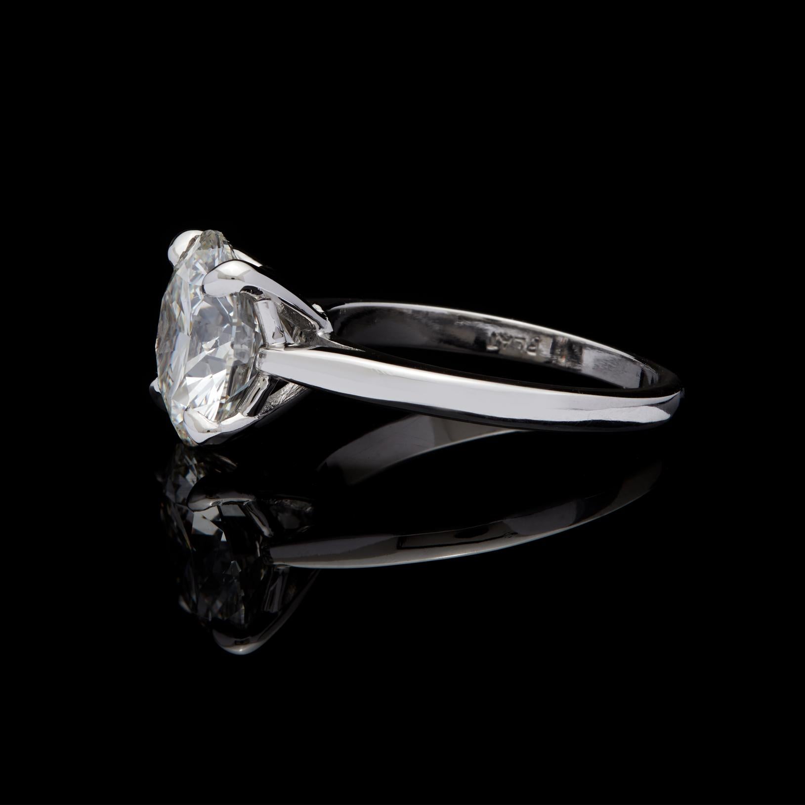 Round Cut Impressive GIA 4.07 Carat Diamond Engagement Ring For Sale