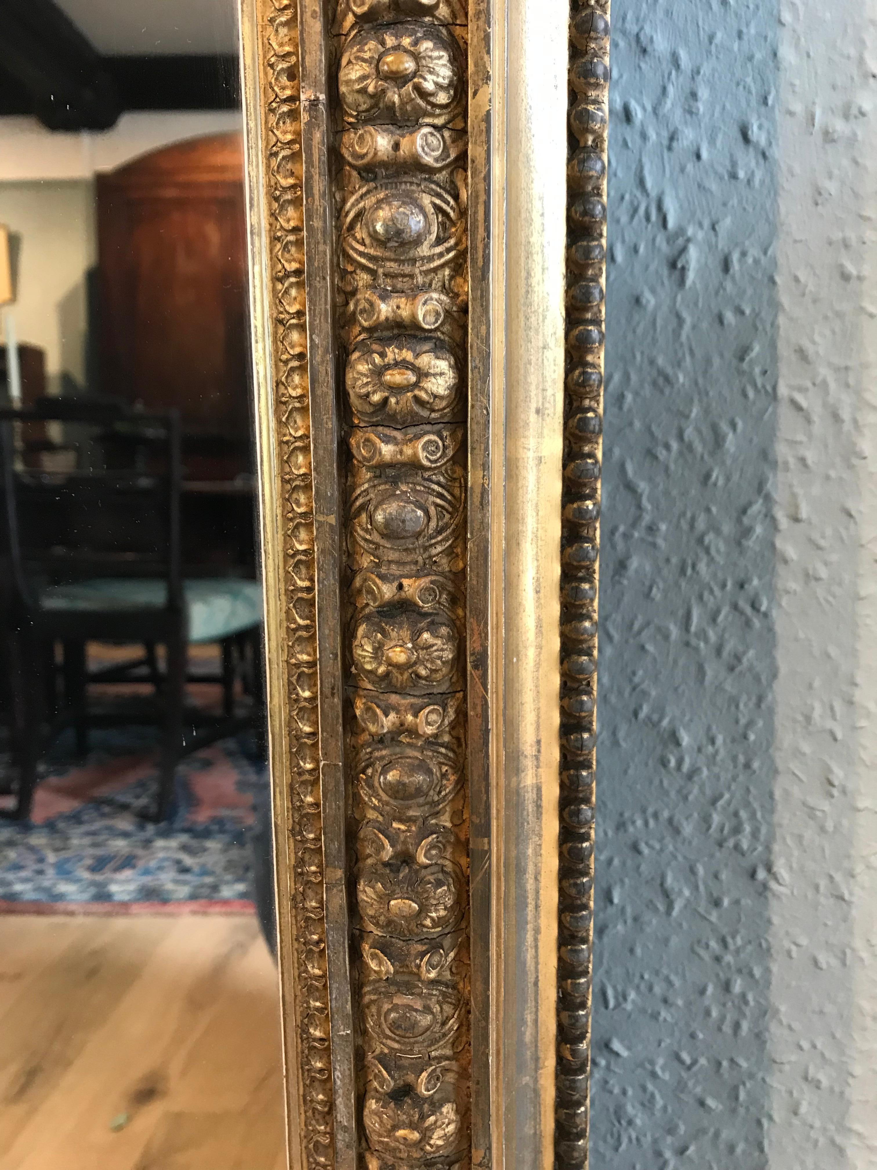 19th Century Impressive Gilt 19th English Victorian Archtop Overmantle Mirror.