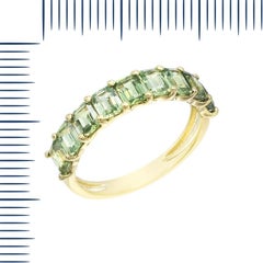Impressive Green Sapphire Diamond Yellow Gold Ring