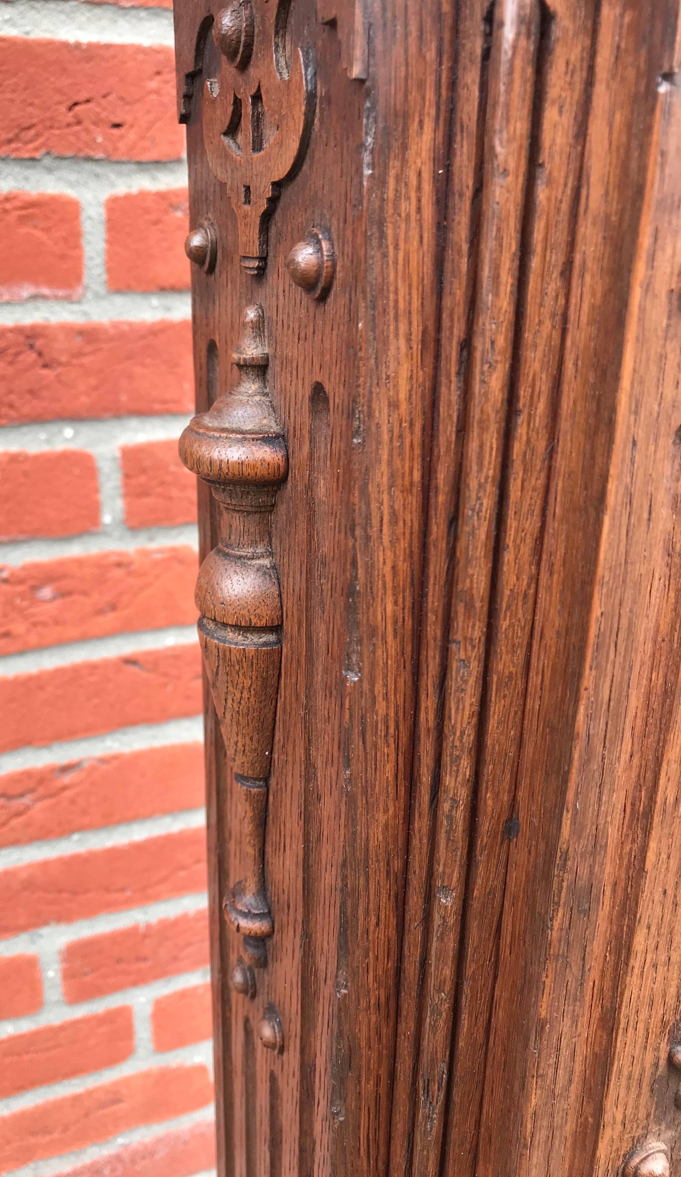 Impressive Hand-Carved Oak 18th Century, Antique Column Display Pedestal Stand 1