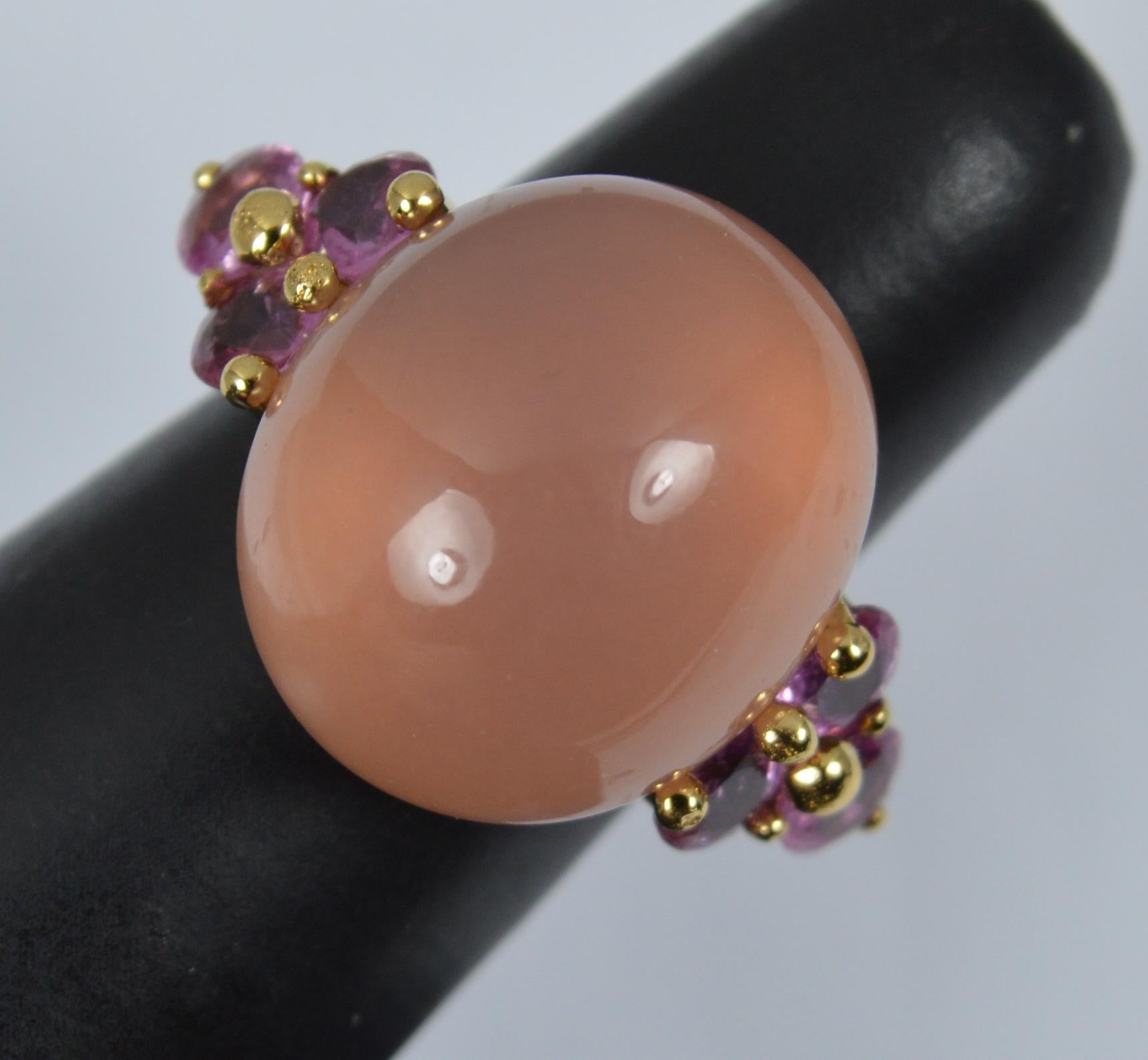 Impressive Heavy 18ct Gold Rose Quartz and Pink Sapphire Statement Ring For Sale 5