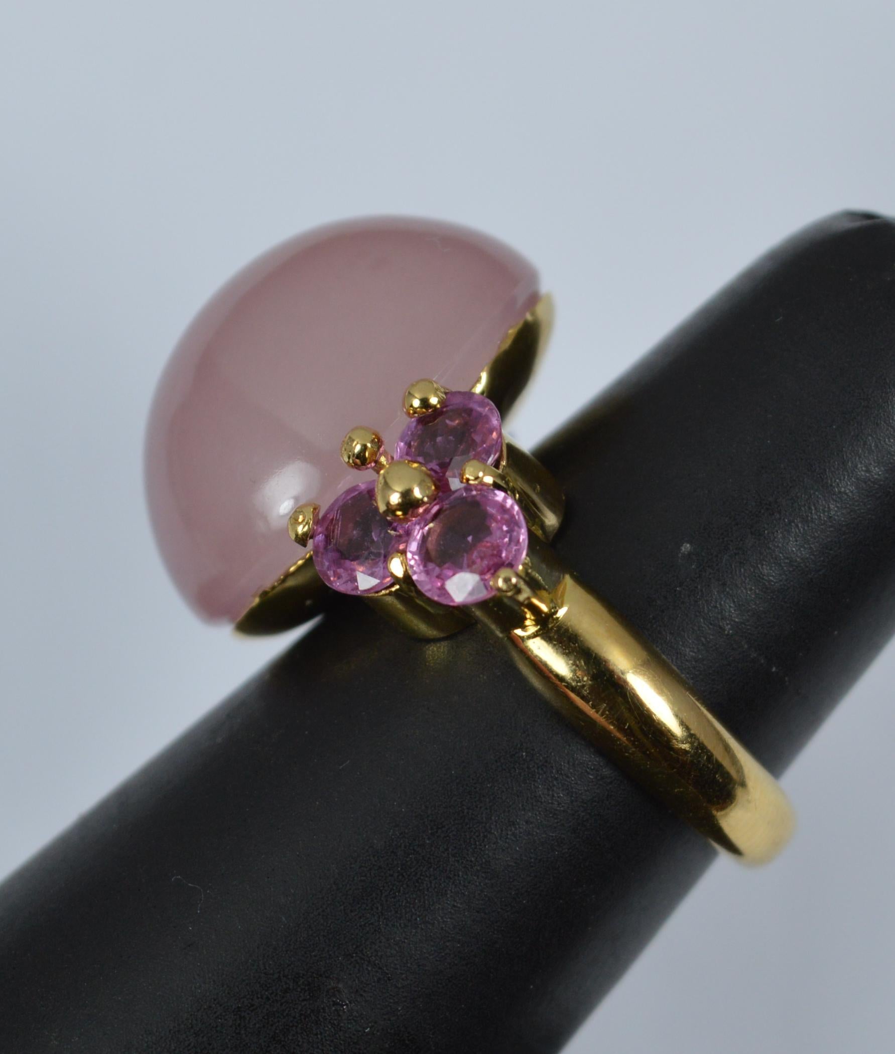 Impressive Heavy 18ct Gold Rose Quartz and Pink Sapphire Statement Ring For Sale 3