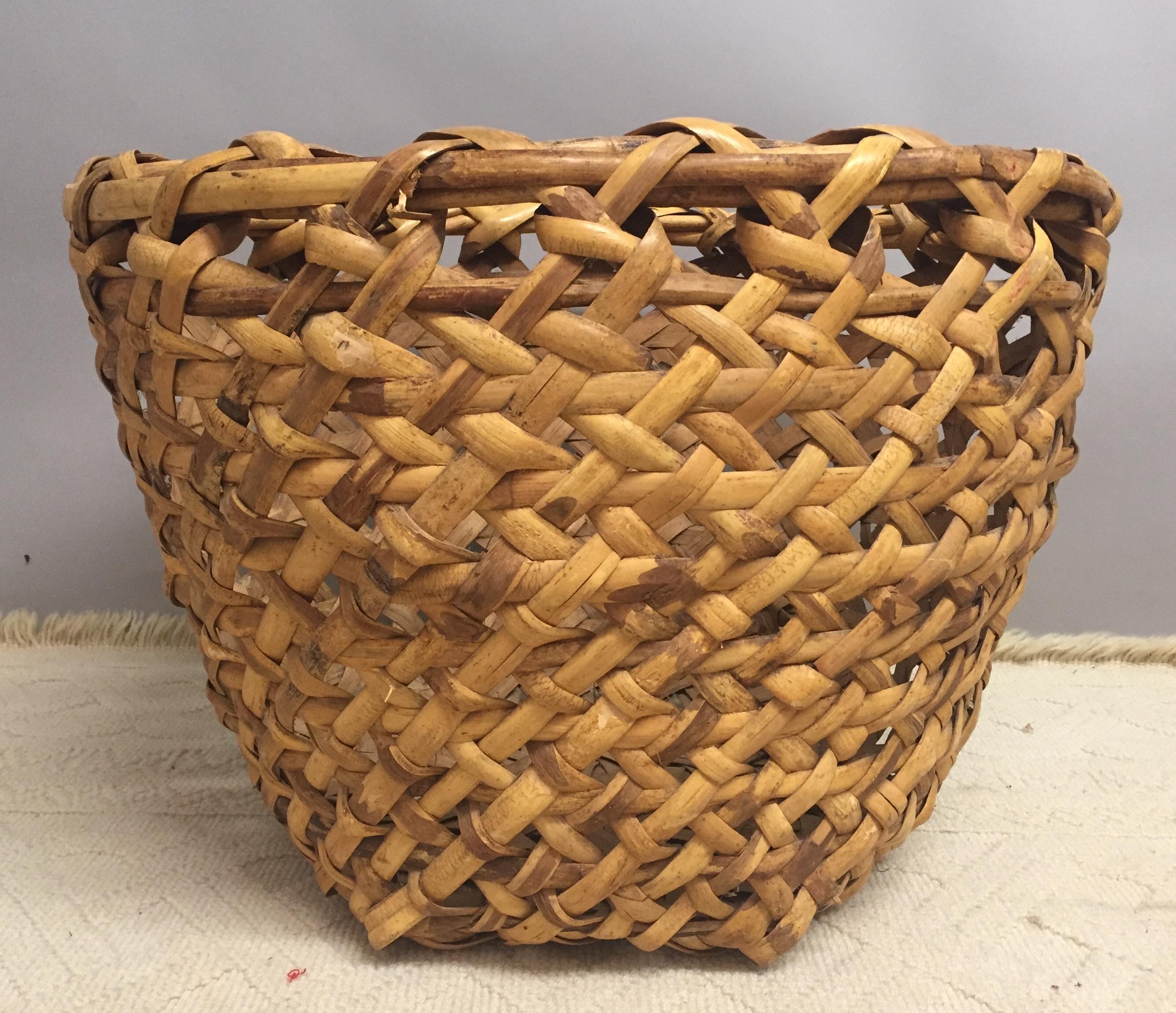 Impressive in Scale Antique Woven Rattan Basket In Excellent Condition In Hopewell, NJ