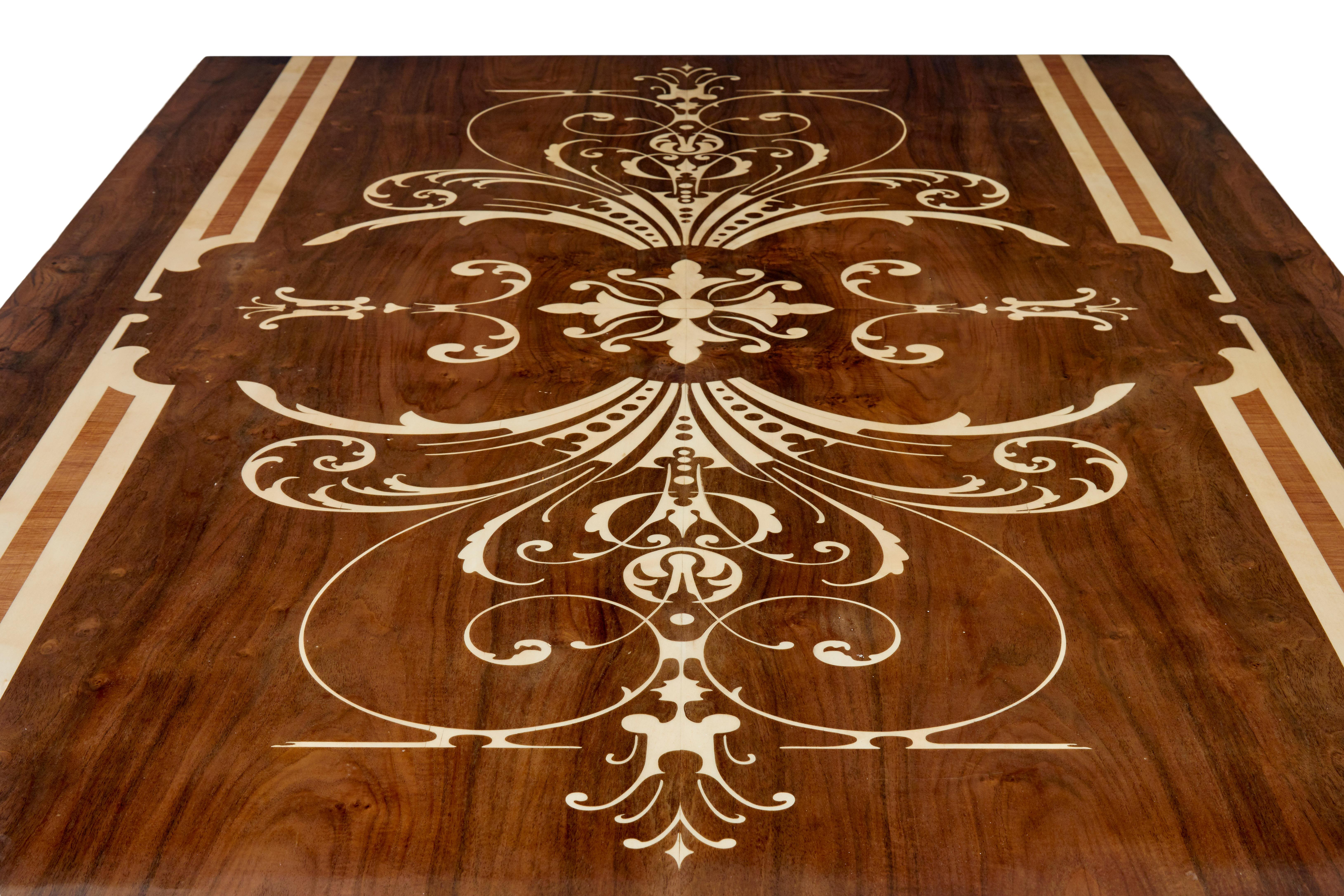 Impressive inlaid walnut and gilt dining tables of grand proportions For Sale 3