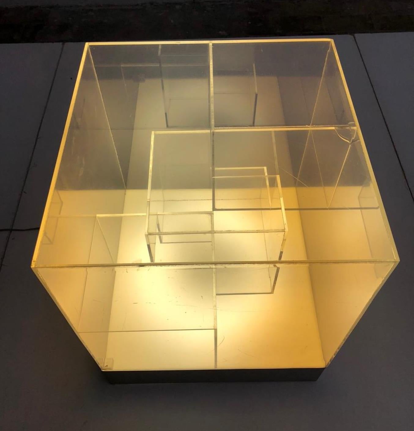 Impressive Italian Acrylic Light Sculpture in the Style of Gianfranco Fini, 1969 6