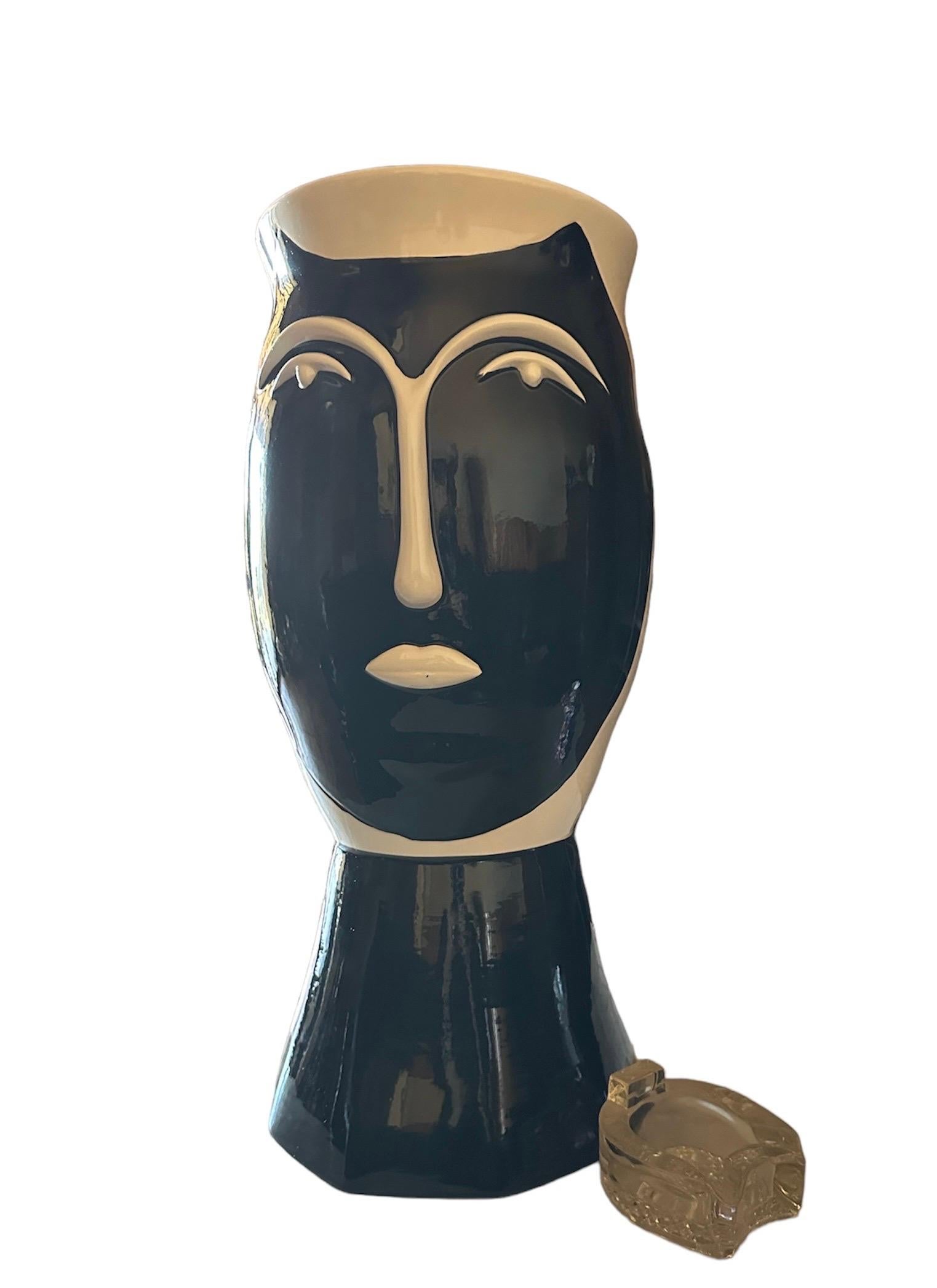 Beeindruckende kubische Vase, handgefertigt, signiert und in limitierter Auflage von Bassano
Perfekter Zustand