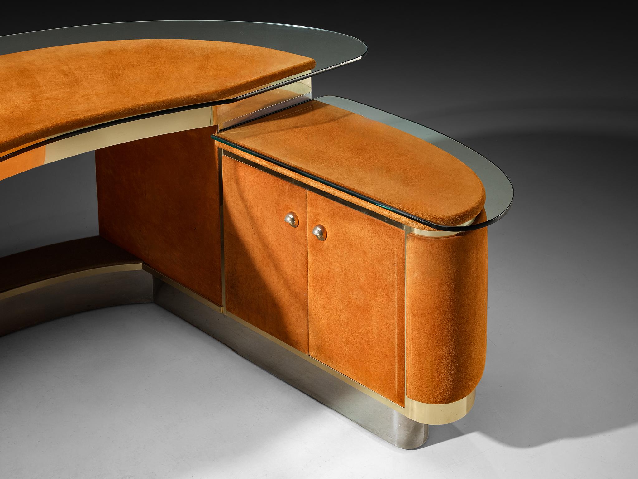Impresionante Escritorio Italiano Postmoderno con Retorno en Piel de Nubuck Naranja finales del siglo XX en venta