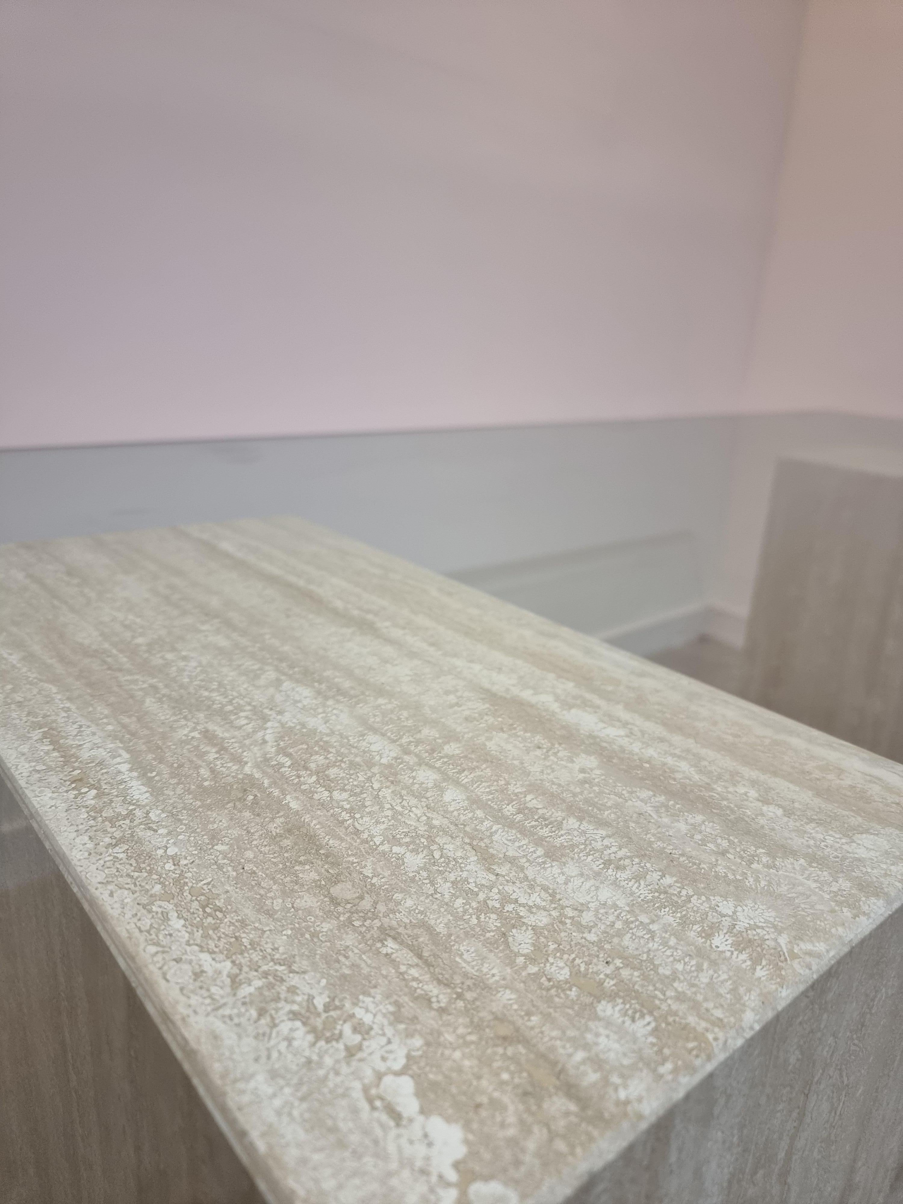 Impressive Italian Travertine Diningtable with Glass Top 1970s For Sale 7